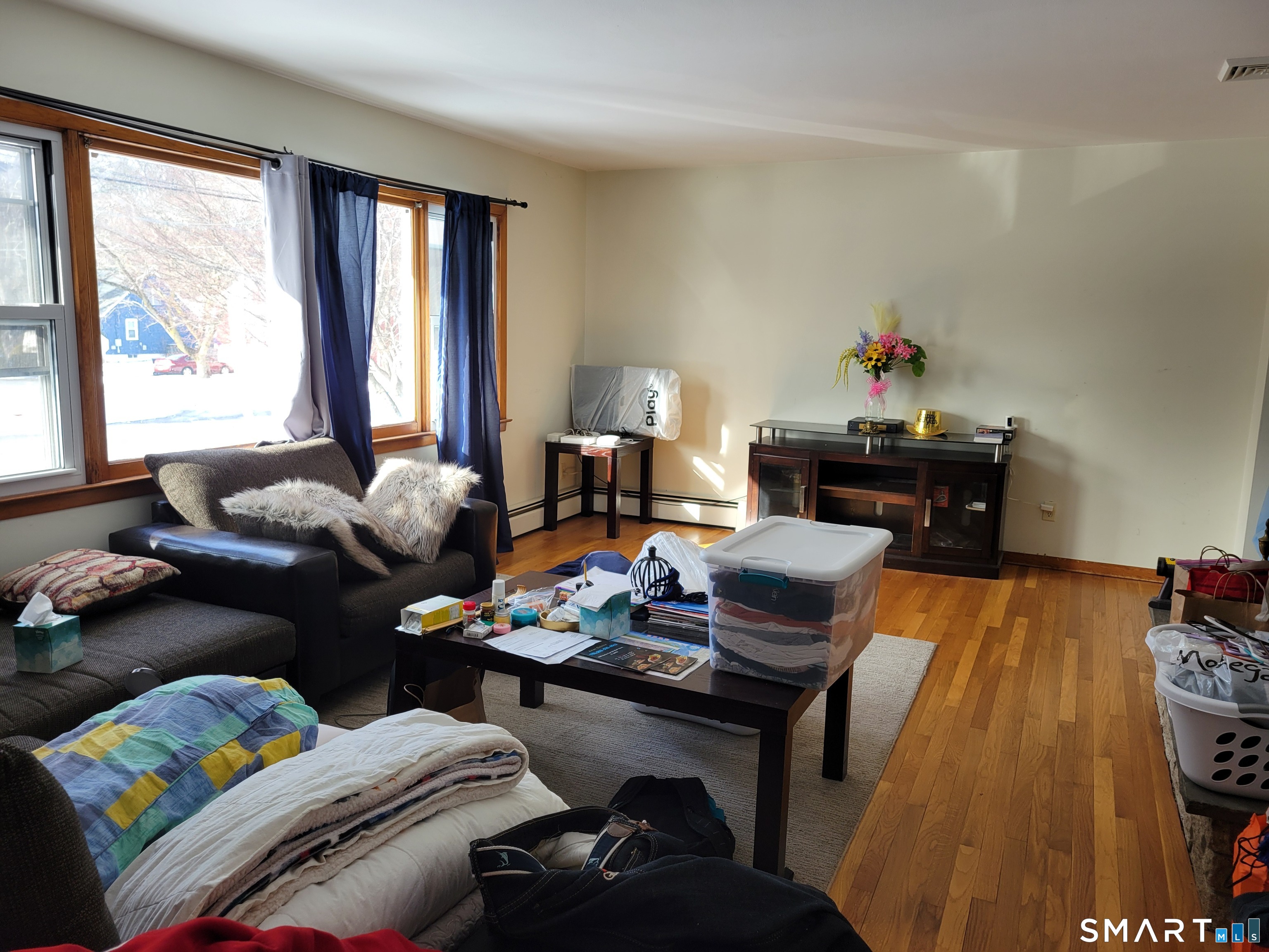 Homes for sale in Trumbull, CT | 18 Pert St, Trumbull, CT 06611 | MLS# 24148020