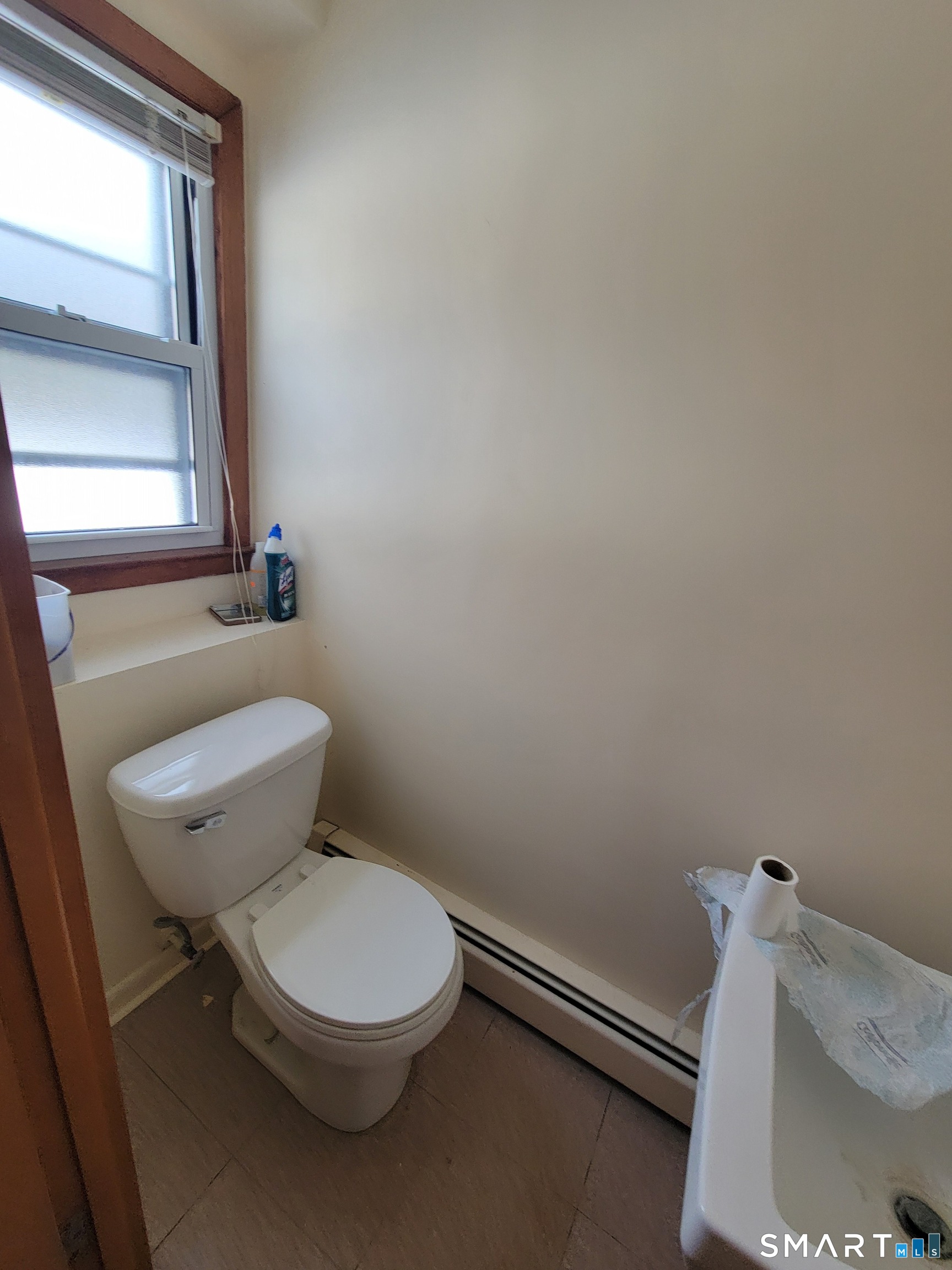 Homes for sale in Trumbull, CT | 18 Pert St, Trumbull, CT 06611 | MLS# 24148020