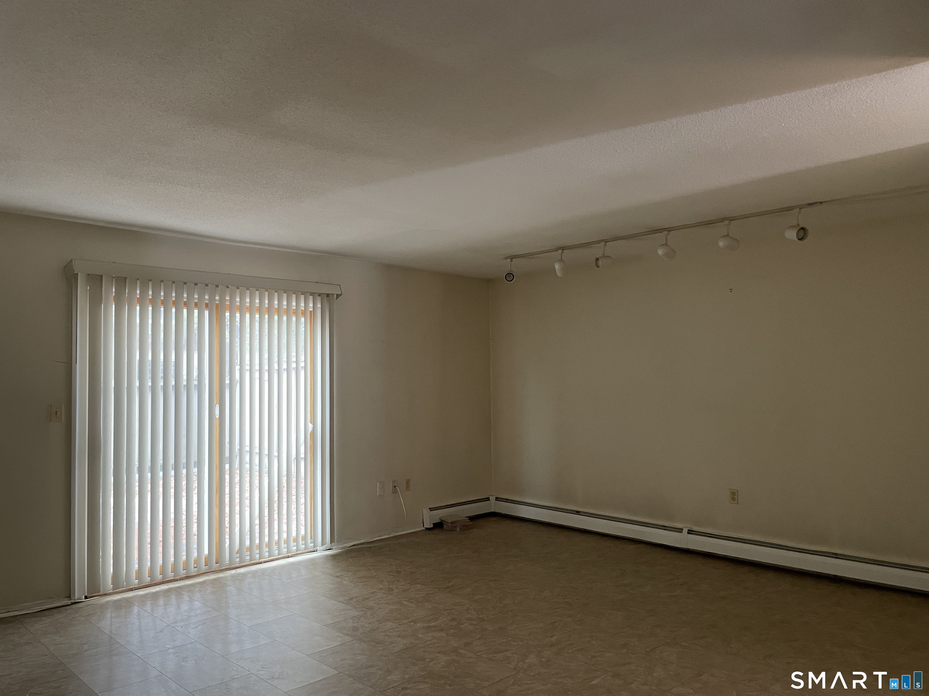 Photo 12 of 12 Sutton Place, Bloomfield, CT