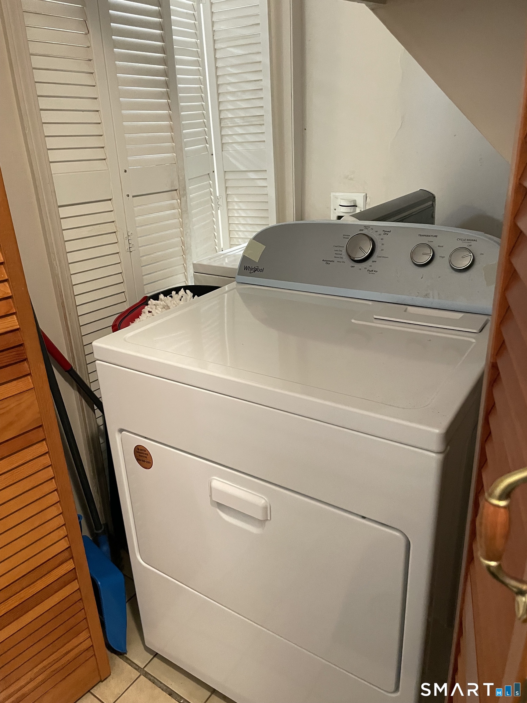 Photo 15 of 12 Sutton Place, Bloomfield, CT