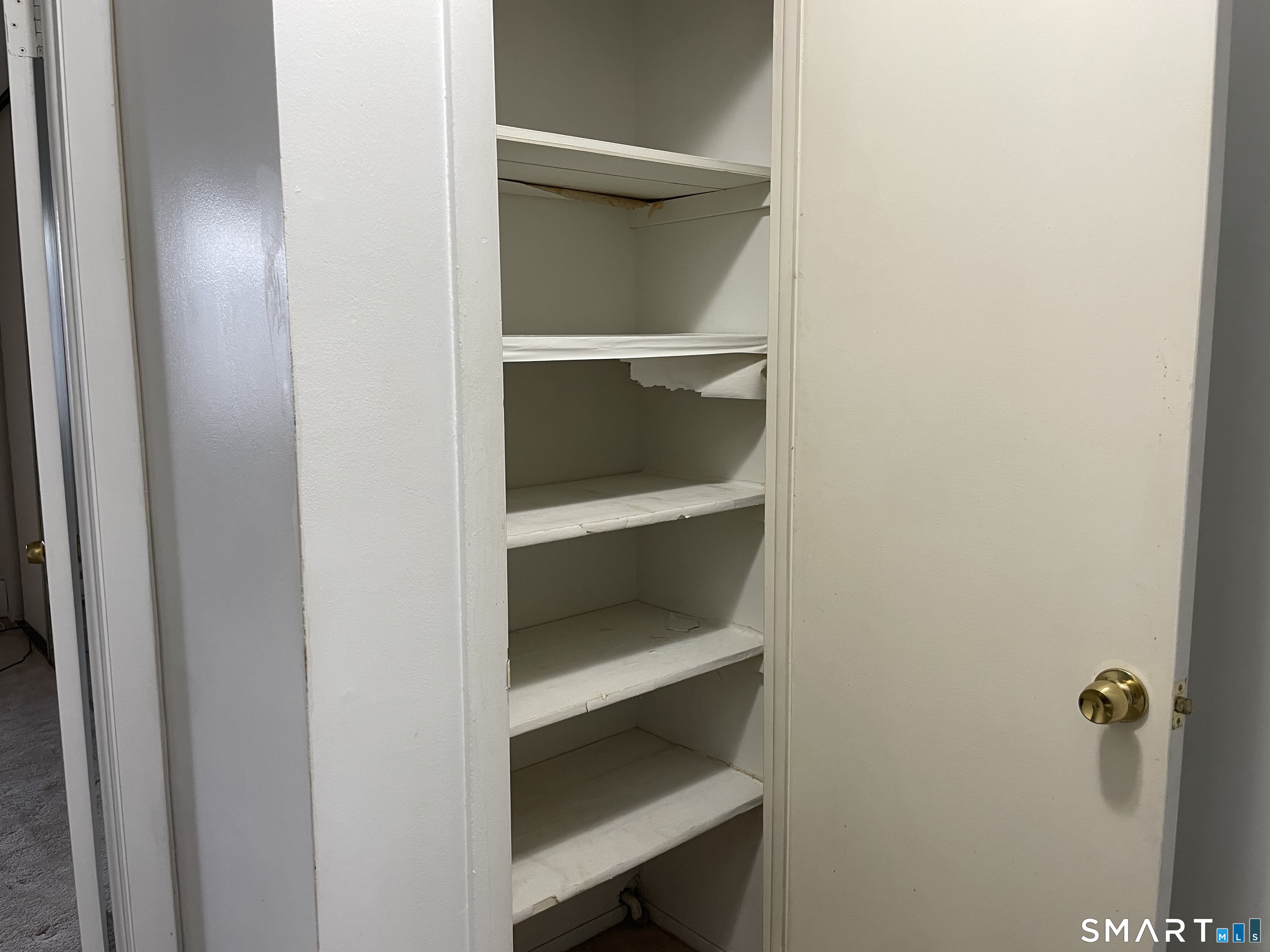 Photo 22 of 12 Sutton Place, Bloomfield, CT