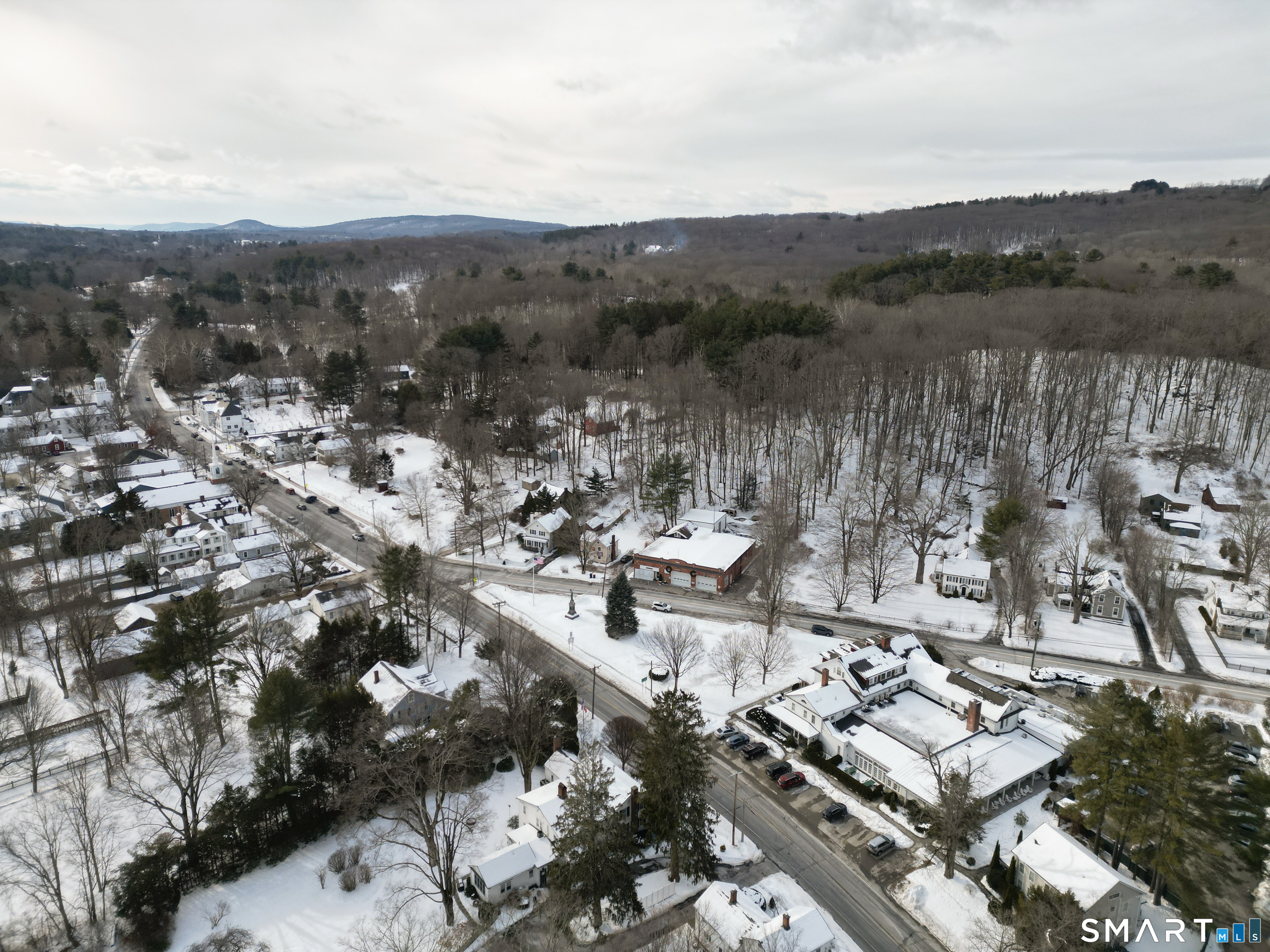 Photo 38 of 25 Fowler Street, Salisbury, CT