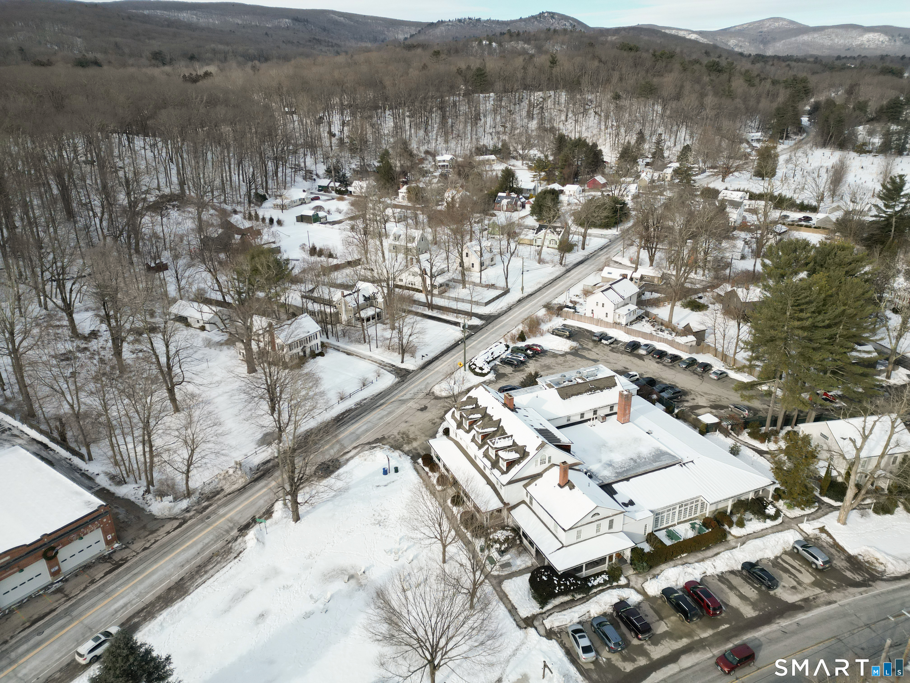 Photo 33 of 25 Fowler Street, Salisbury, CT