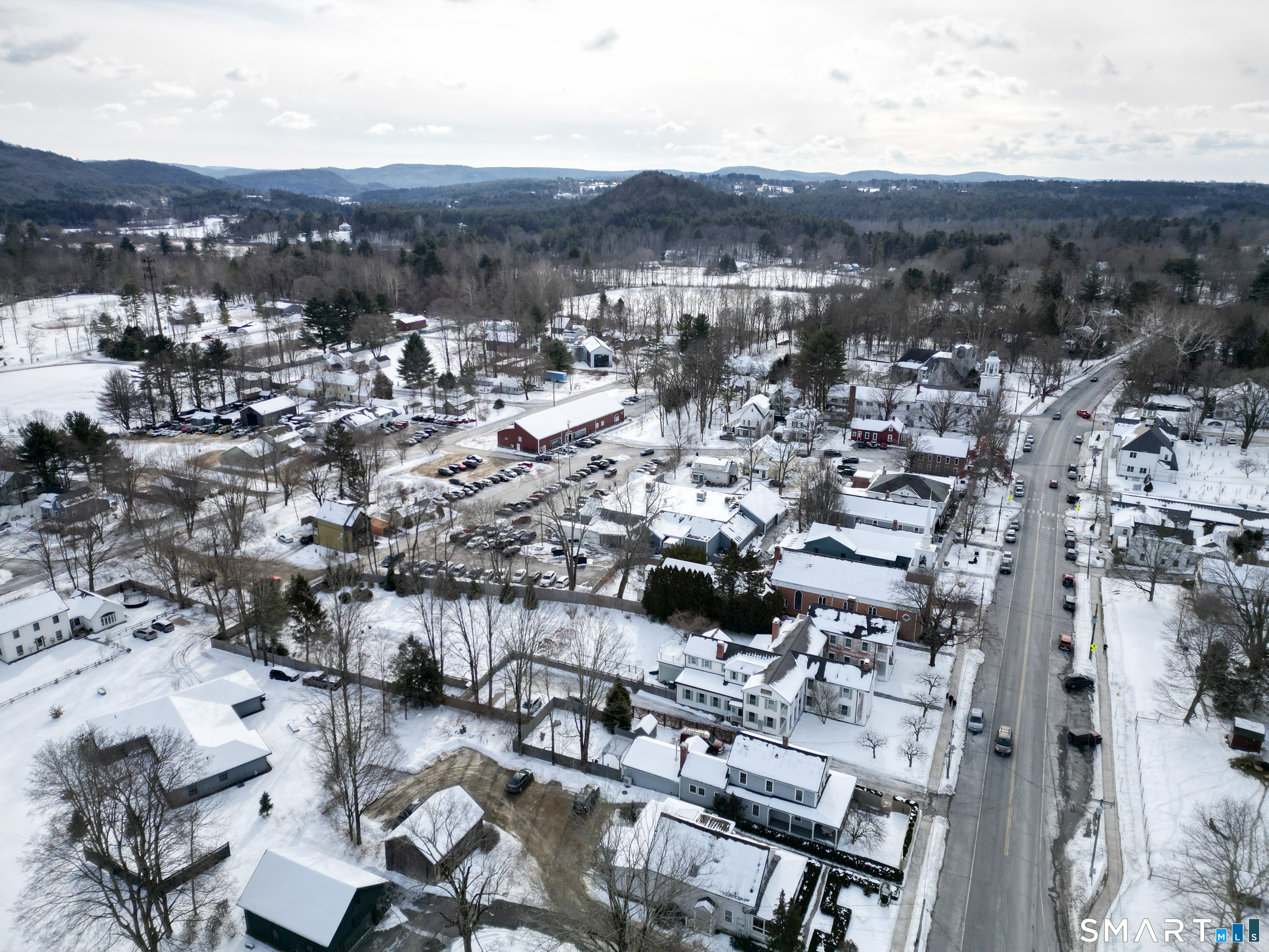 Photo 32 of 25 Fowler Street, Salisbury, CT