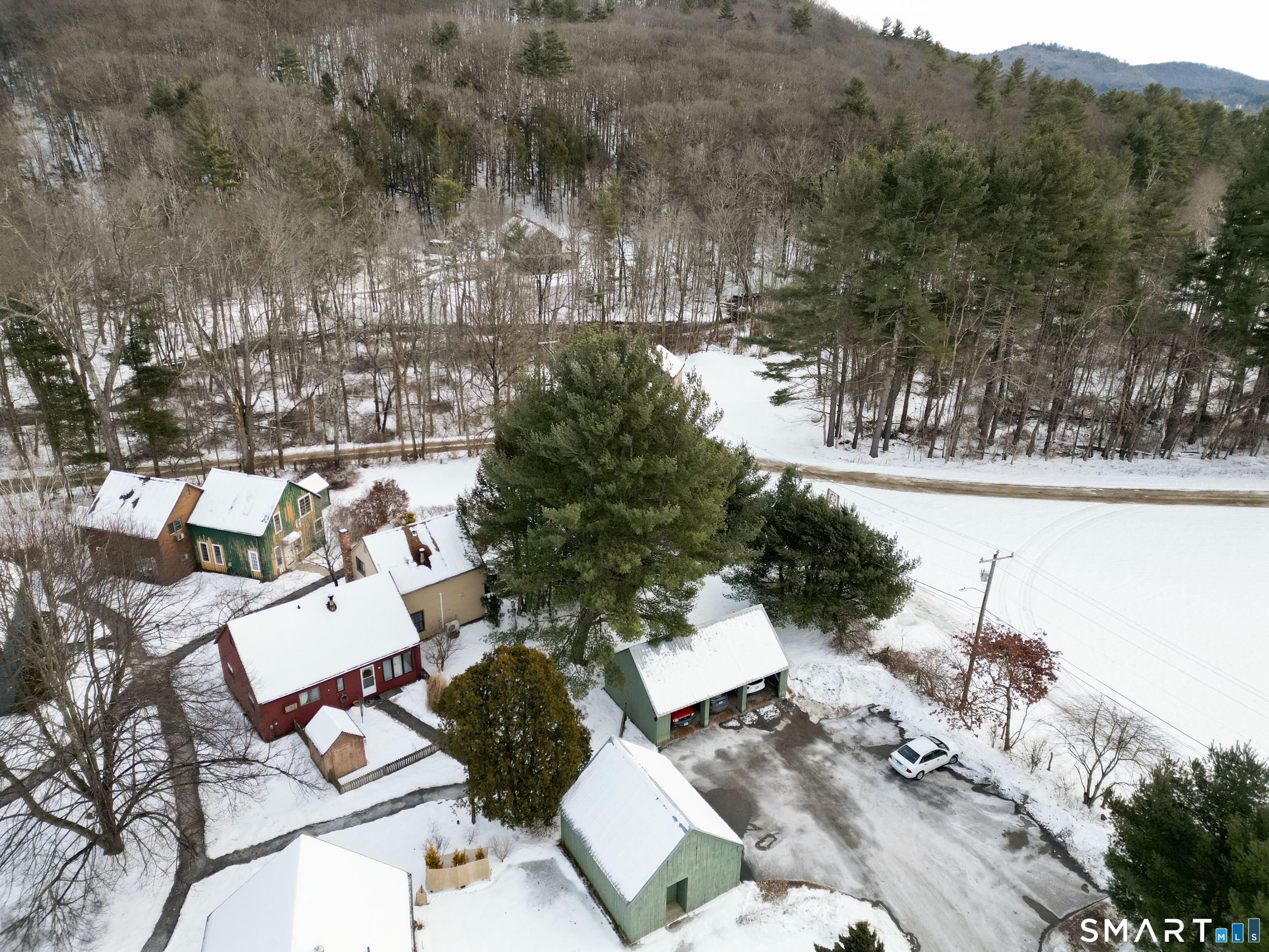 Photo 30 of 25 Fowler Street, Salisbury, CT