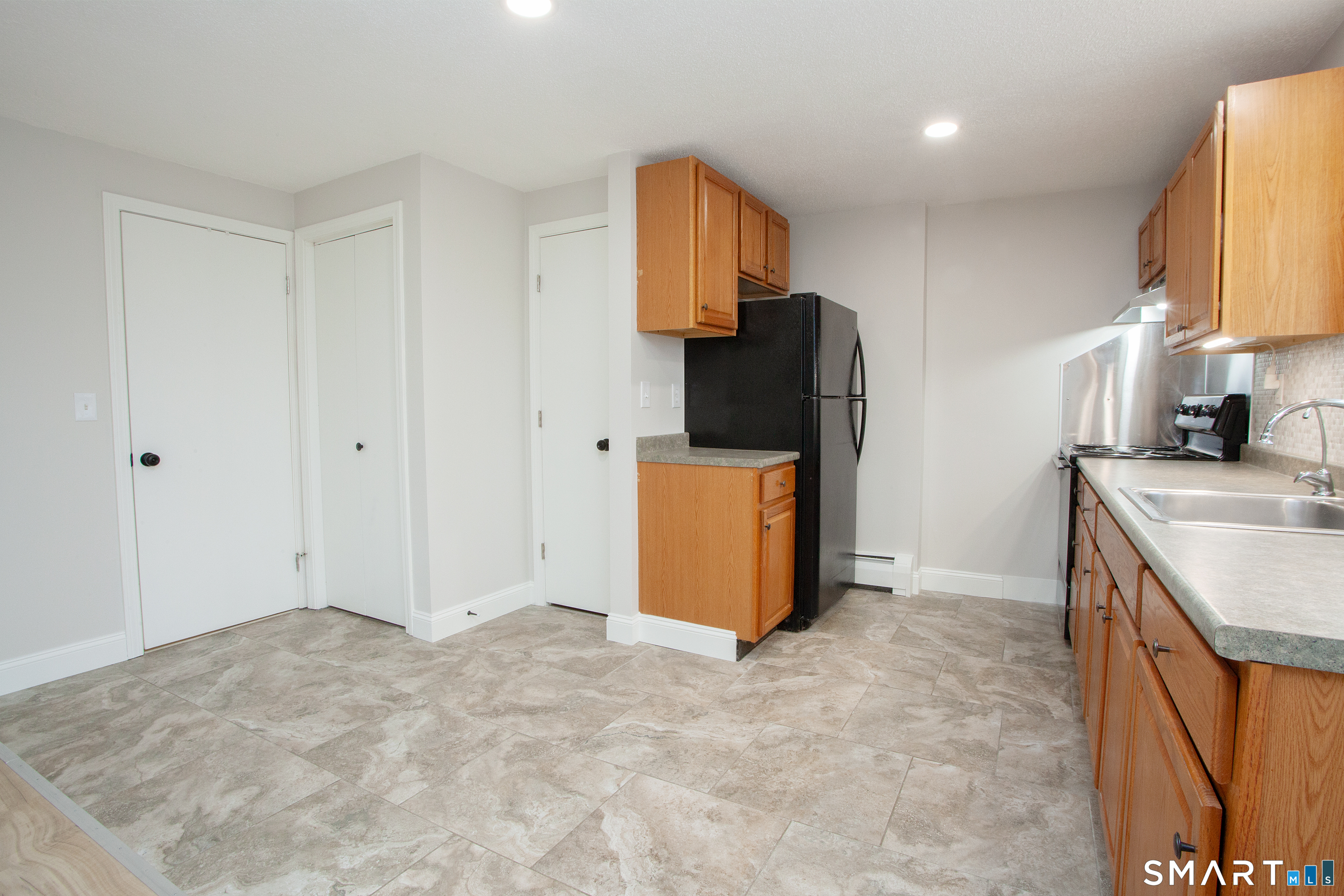 Photo 7 of 366 Albany Turnpike, Canton, CT