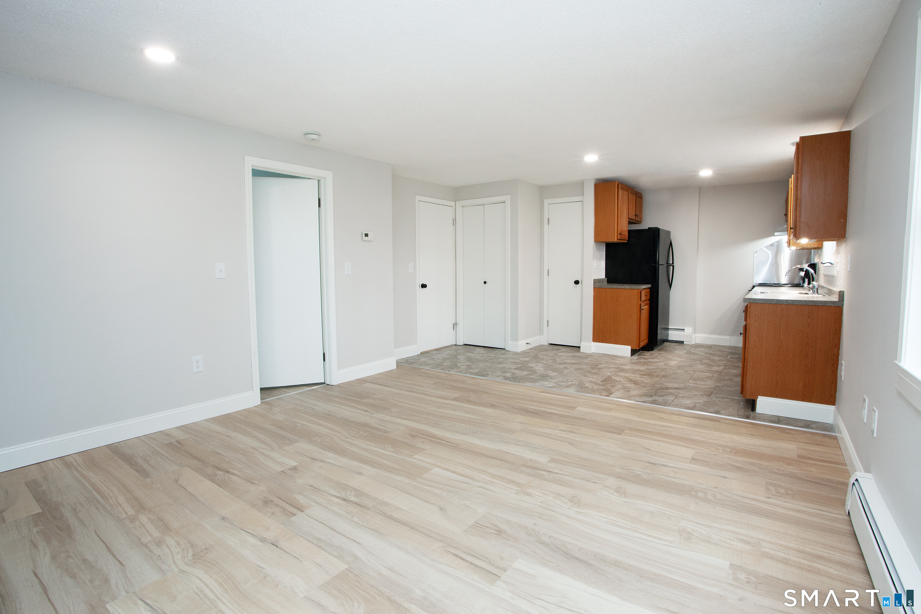 Photo 8 of 366 Albany Turnpike, Canton, CT