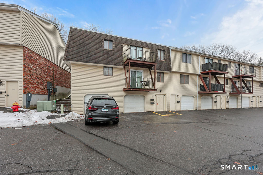 Homes for sale in Meriden, CT | 826 Blackstone Vlg #826, Meriden, CT 06450 | MLS# 24139328