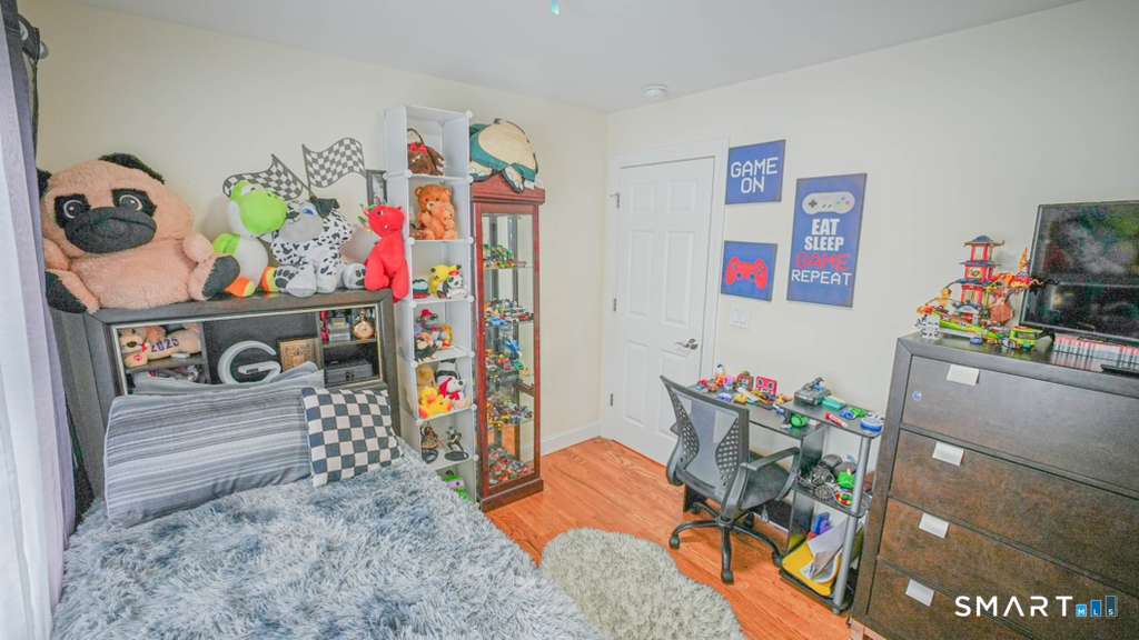 Photo 15 of 2 Kevin Drive, Danbury, CT