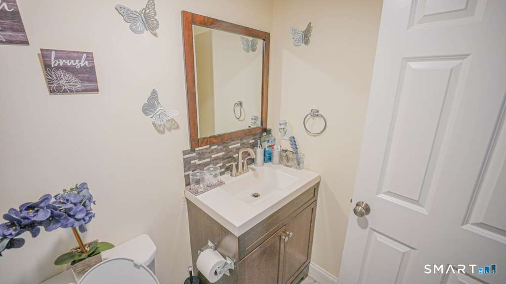 Photo 21 of 2 Kevin Drive, Danbury, CT