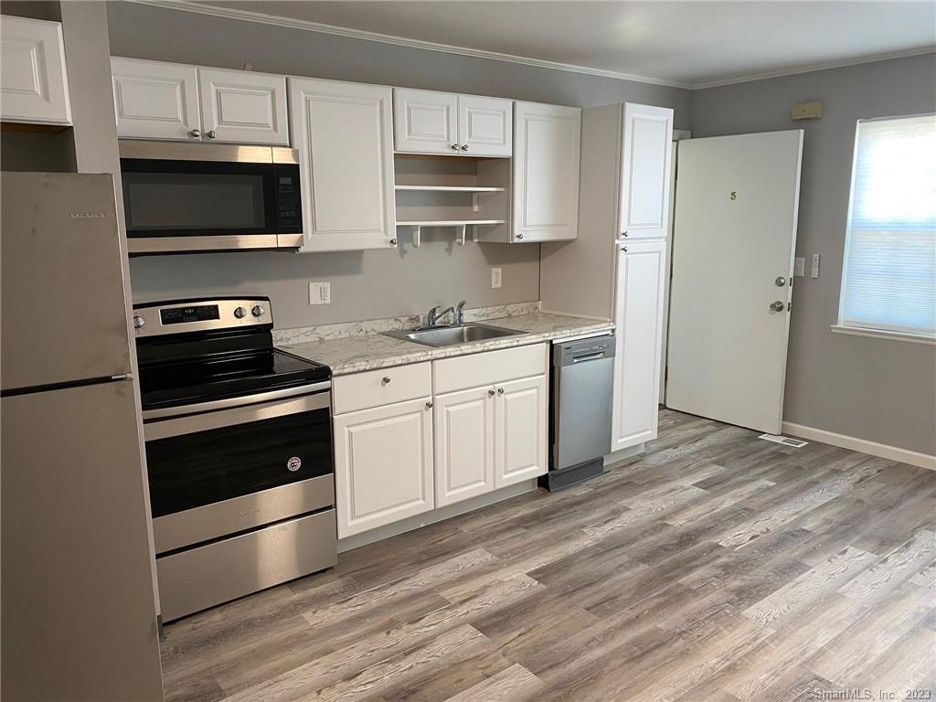 Homes for sale in Wilton, CT | 5 Village Walk #5, Wilton, CT 06897 | MLS# 24148130