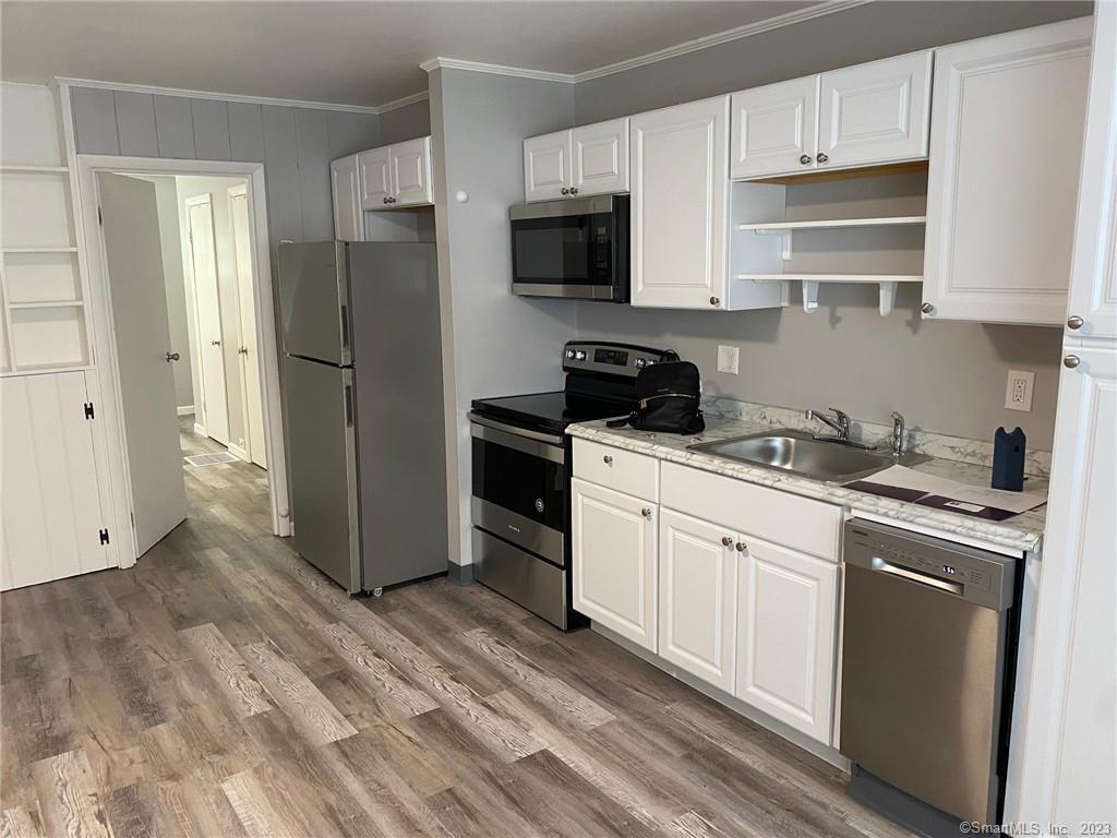 Homes for sale in Wilton, CT | 5 Village Walk #5, Wilton, CT 06897 | MLS# 24148130