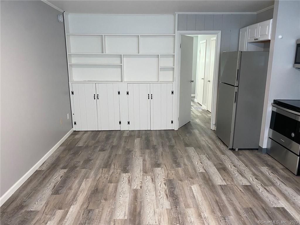 Photo 6 of 5 Village Walk, Wilton, CT