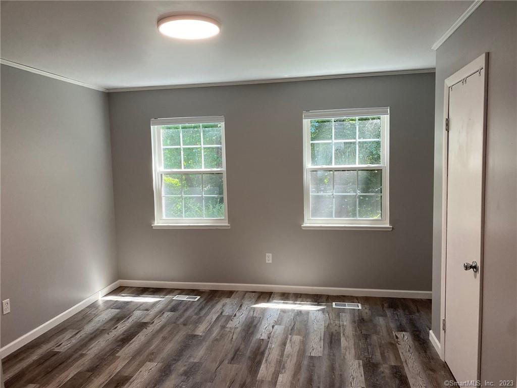 Photo 9 of 5 Village Walk, Wilton, CT