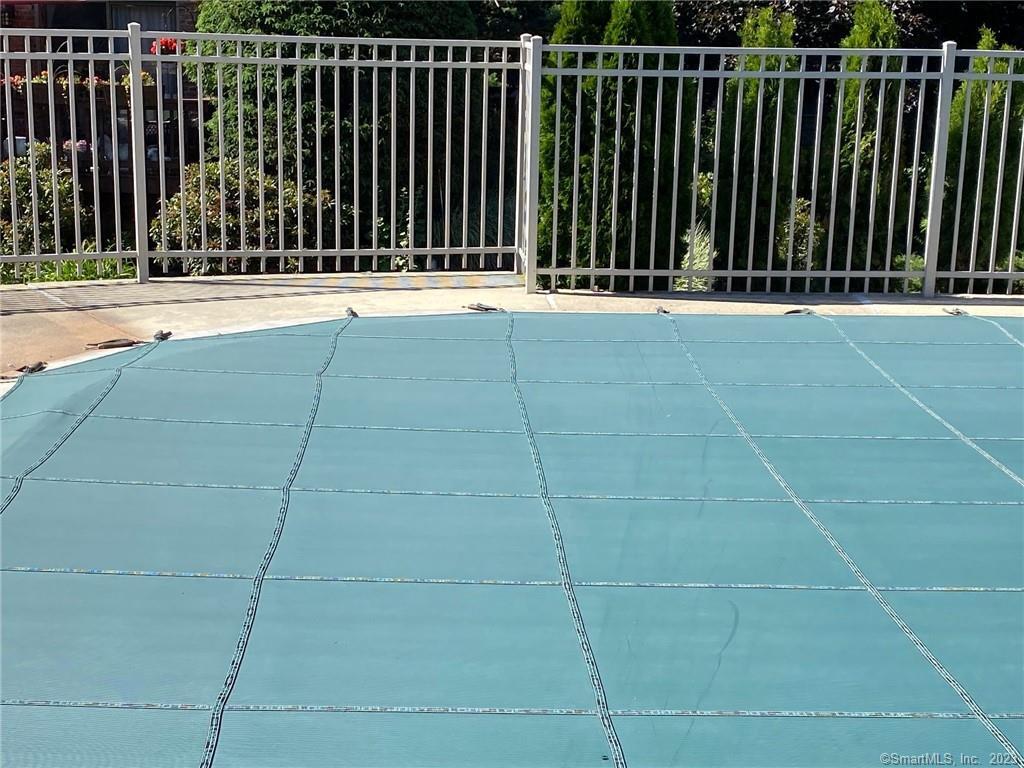 Photo 13 of 5 Village Walk, Wilton, CT