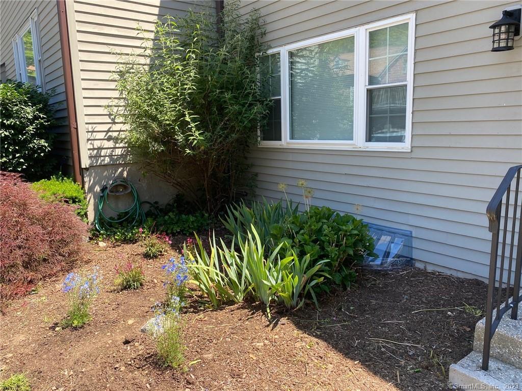 Homes for sale in Wilton, CT | 5 Village Walk #5, Wilton, CT 06897 | MLS# 24148130