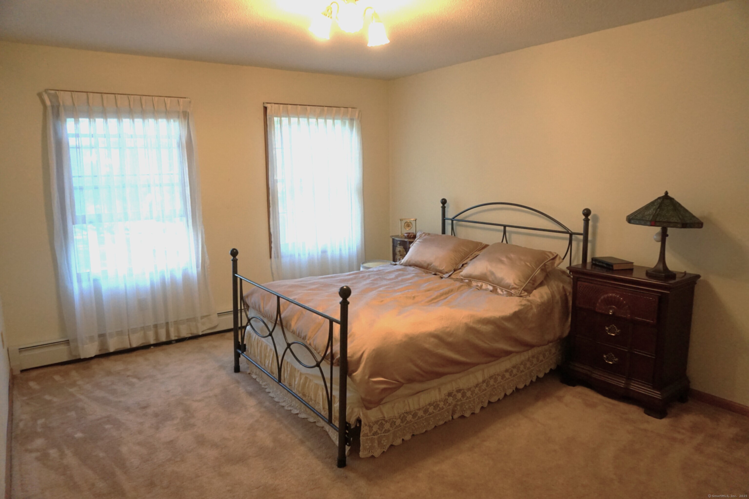 Homes for sale in Farmington, CT | 24 Green Woods Ln, Farmington, CT 06085 | MLS# 24148162