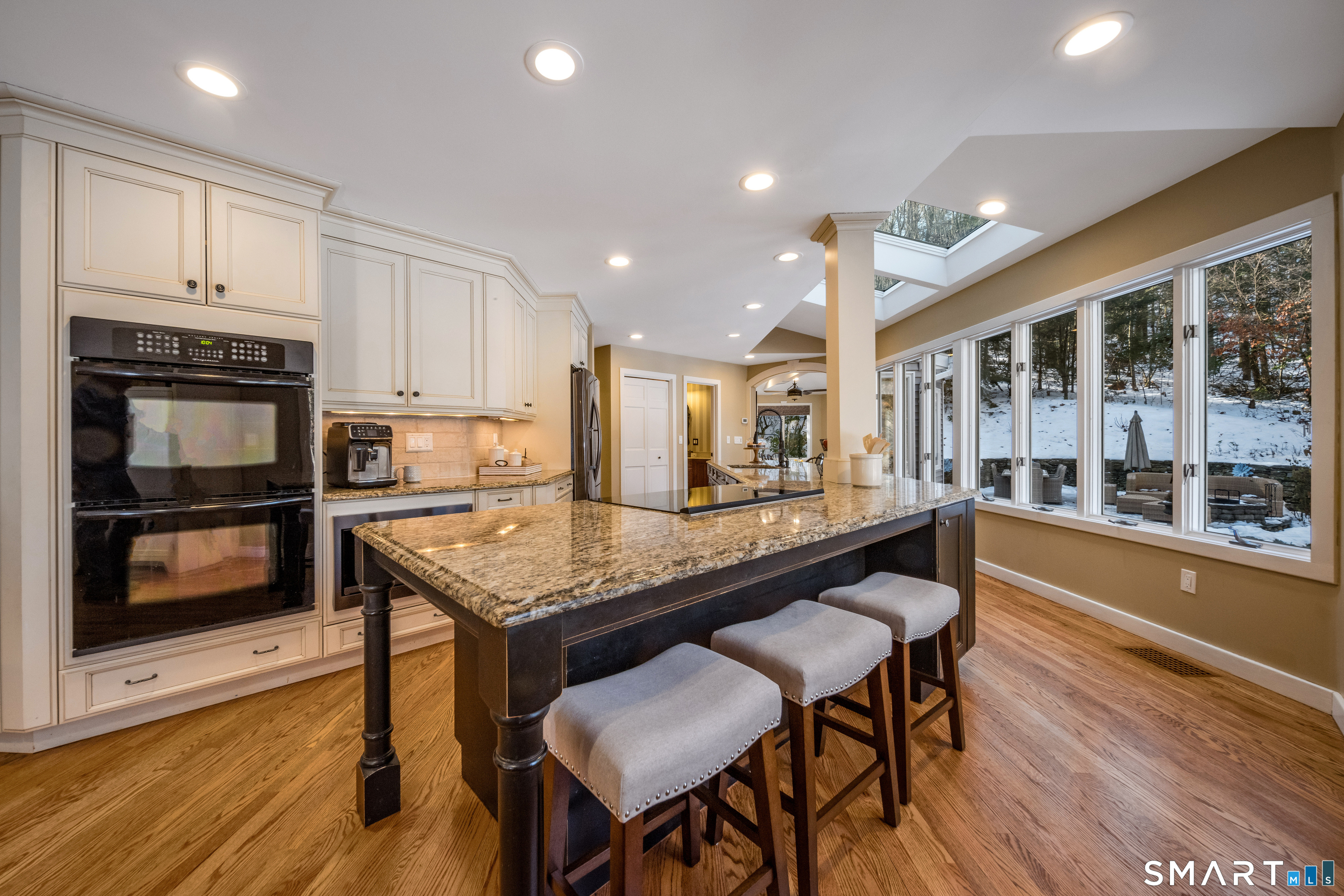 Photo 8 of 25 Lord Davis Lane, Avon, CT