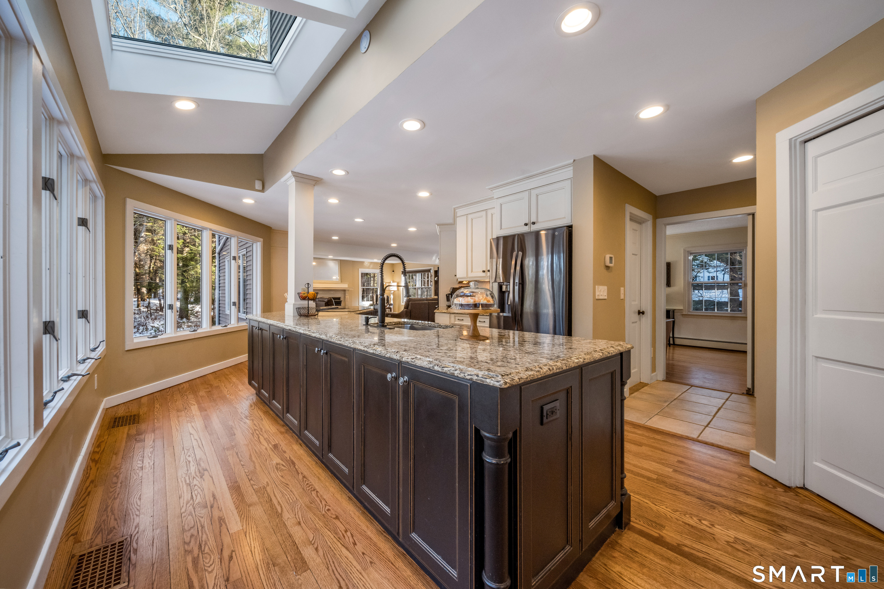 Photo 13 of 25 Lord Davis Lane, Avon, CT