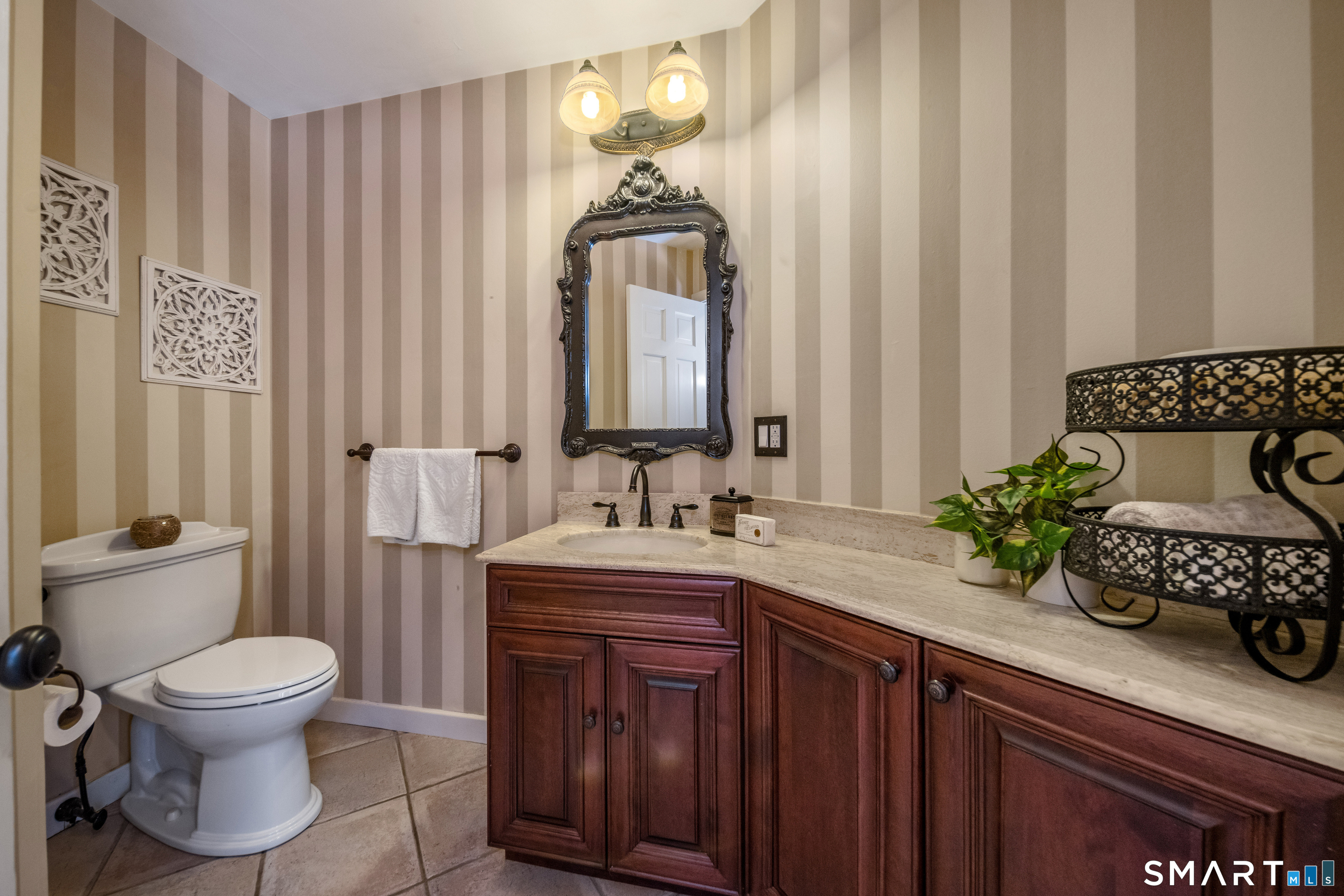 Photo 15 of 25 Lord Davis Lane, Avon, CT