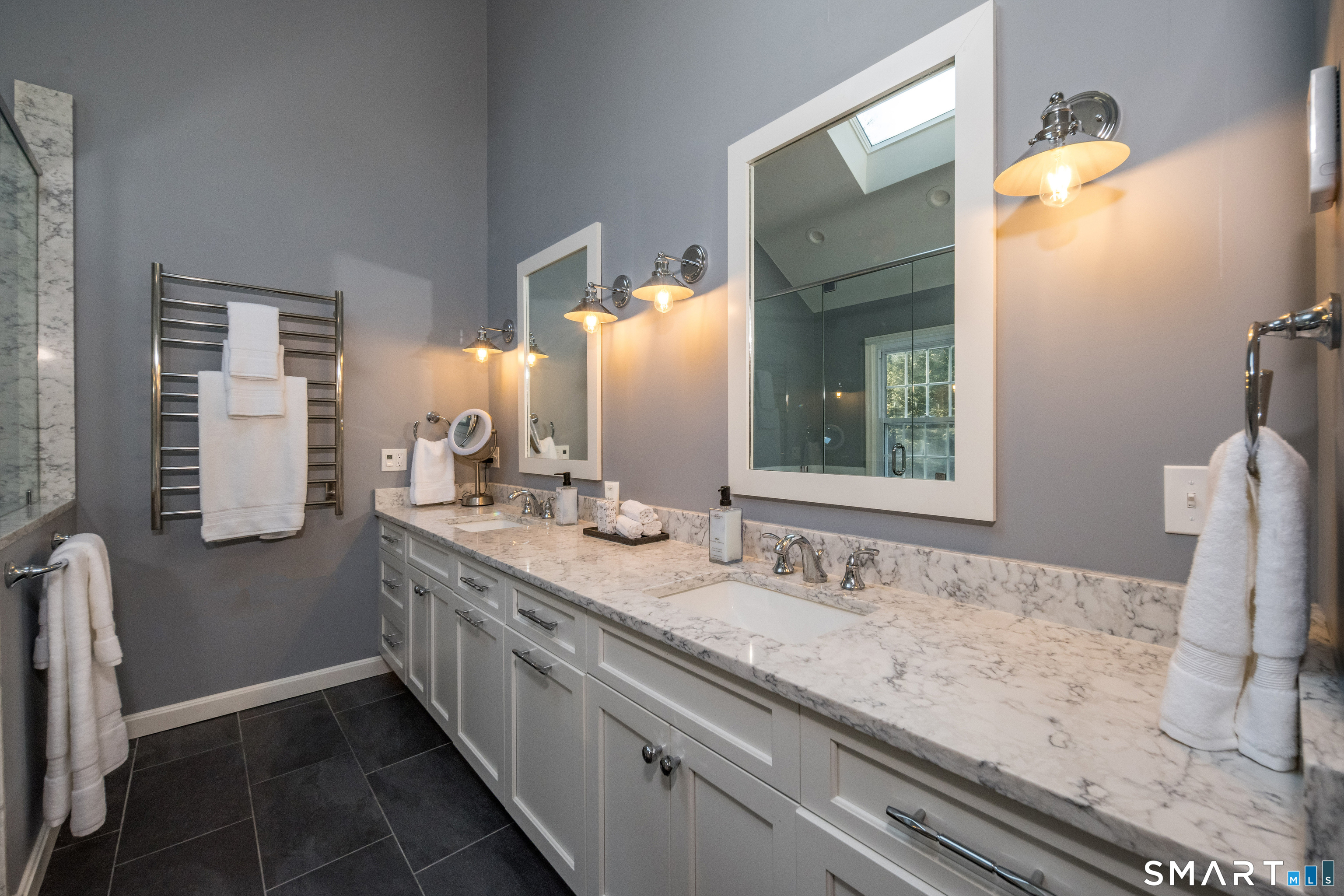 Photo 18 of 25 Lord Davis Lane, Avon, CT