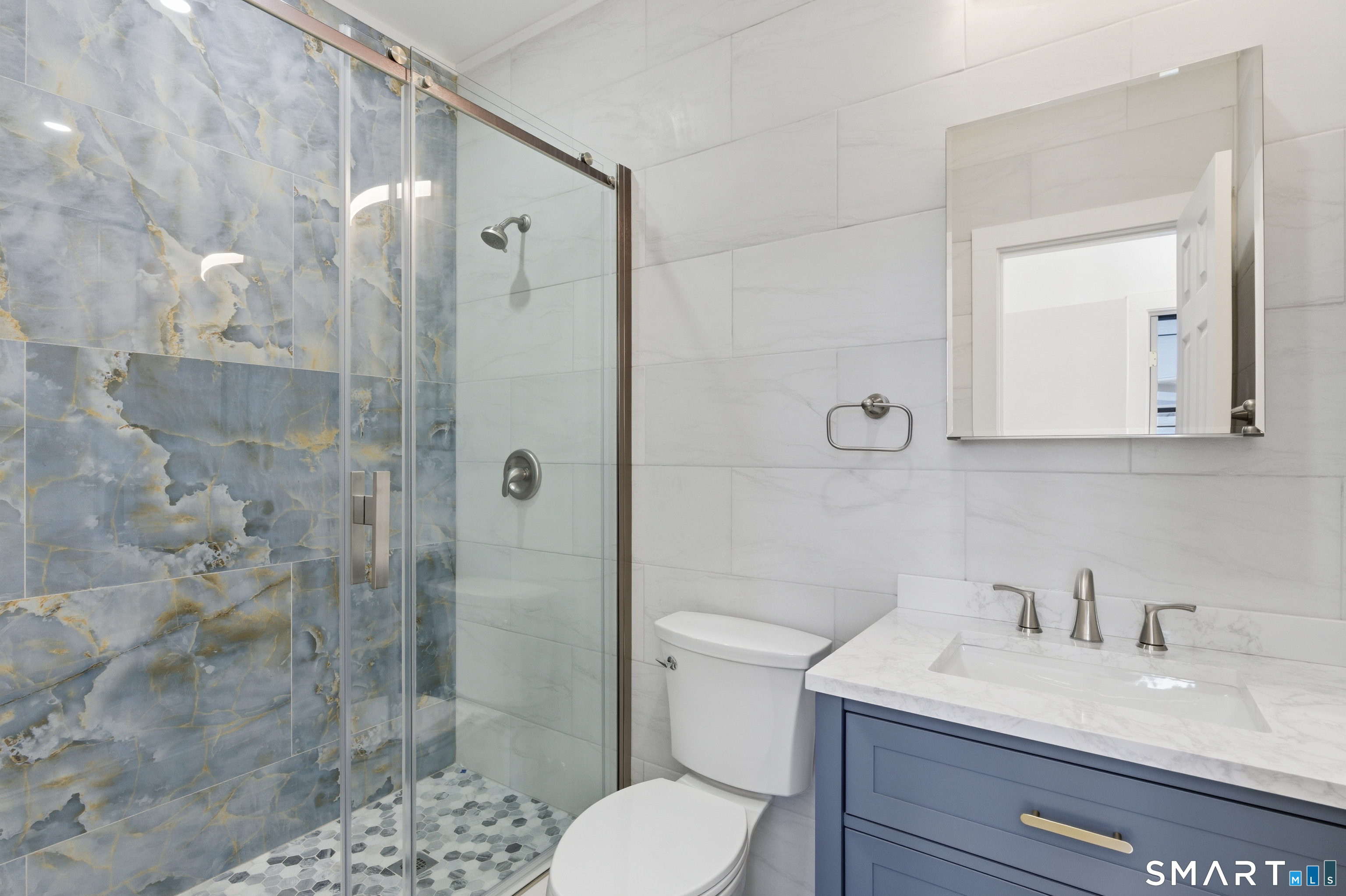 Photo 6 of 253 State Street, New London, CT