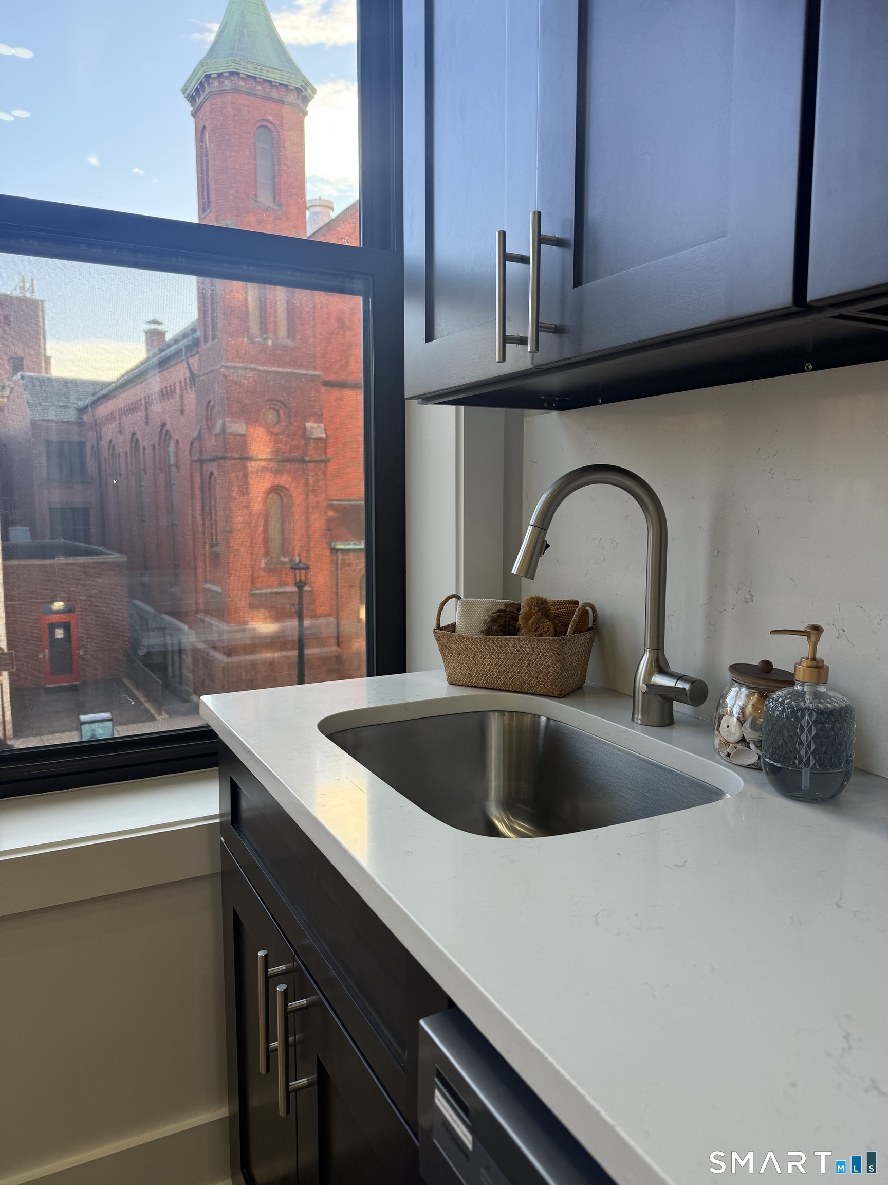 Photo 13 of 253 State Street, New London, CT