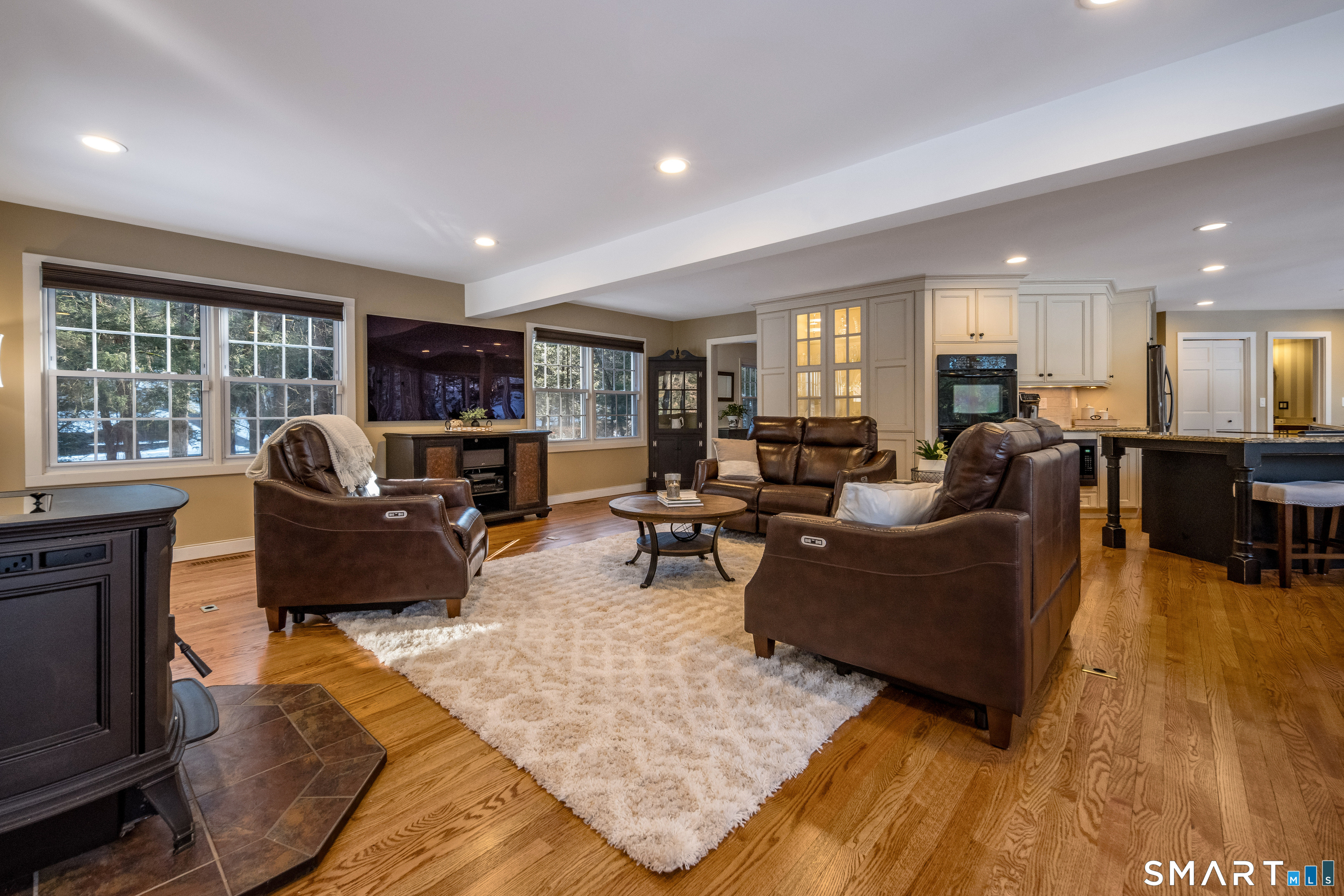 Photo 10 of 25 Lord Davis Lane, Avon, CT