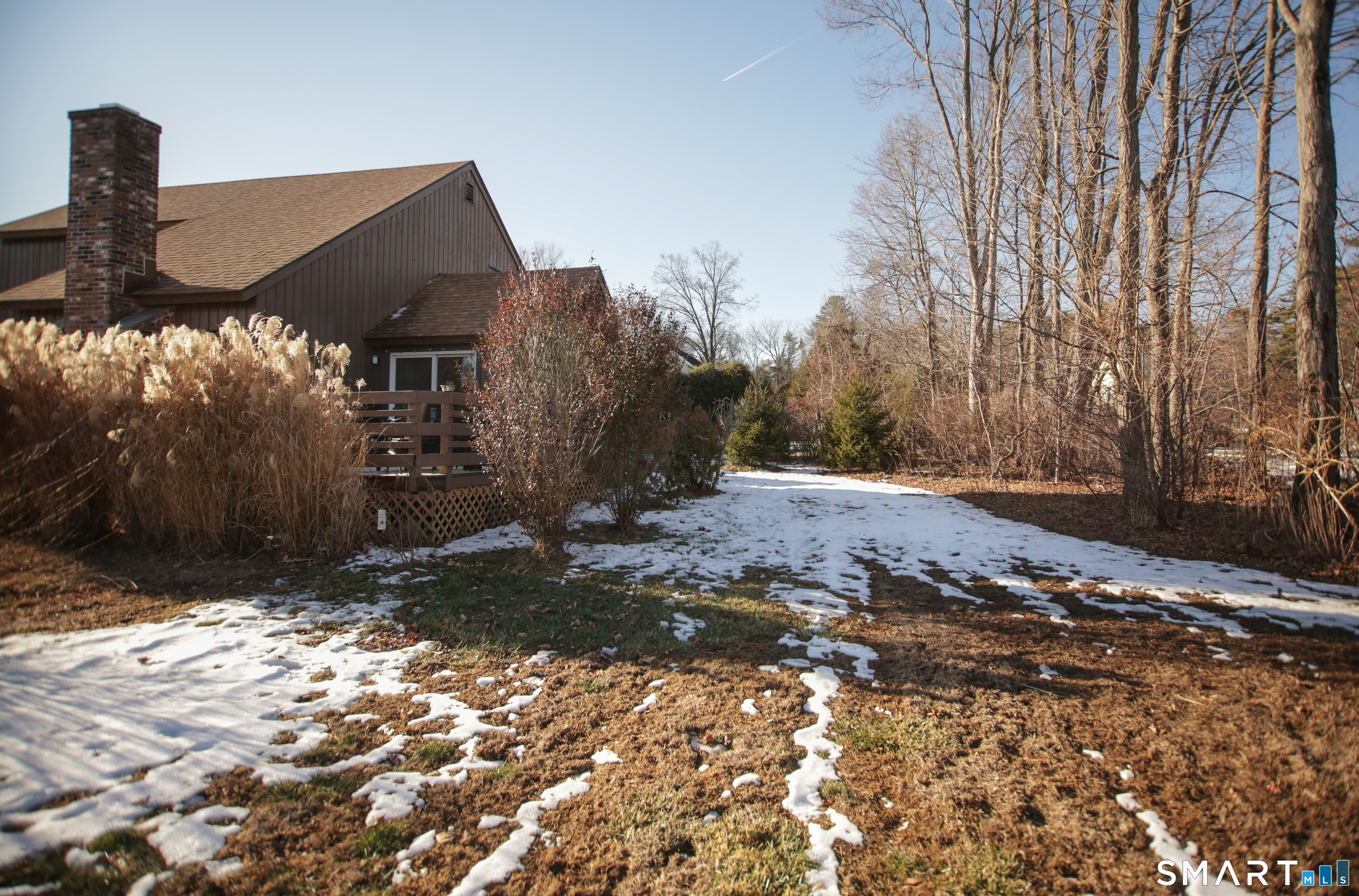 Photo 4 of 2 Meadow Court, Simsbury, CT