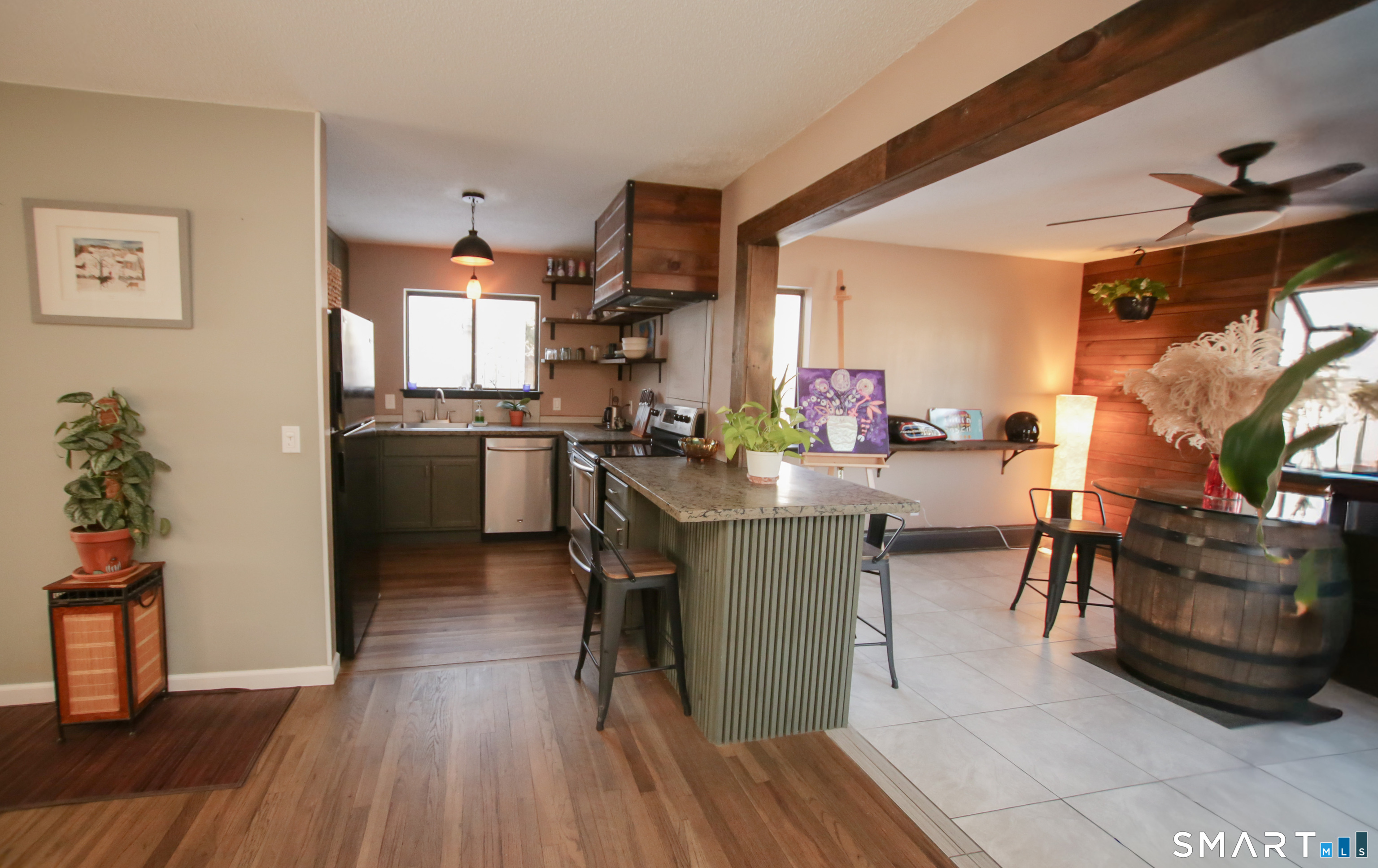 Photo 20 of 2 Meadow Court, Simsbury, CT