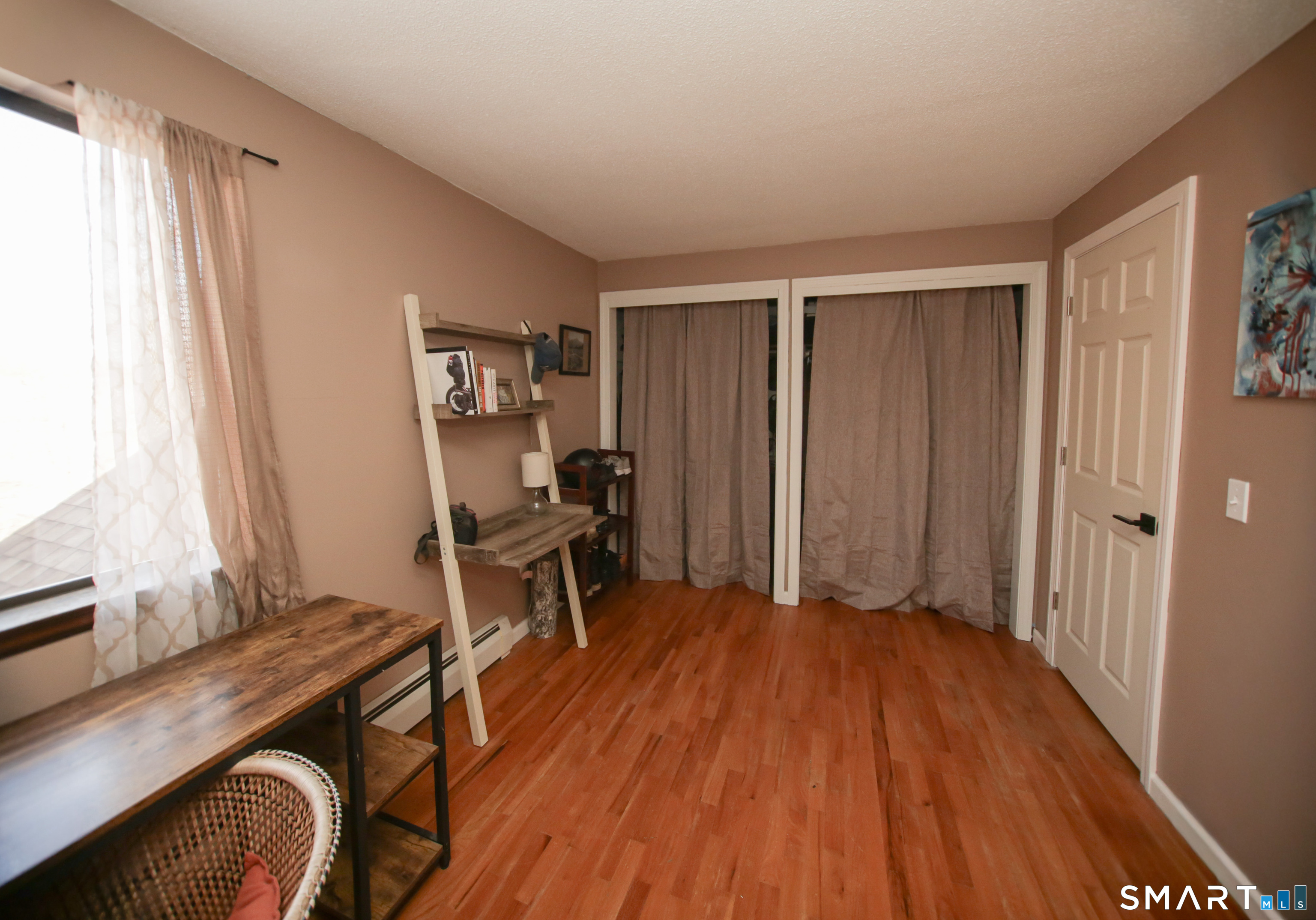 Photo 28 of 2 Meadow Court, Simsbury, CT