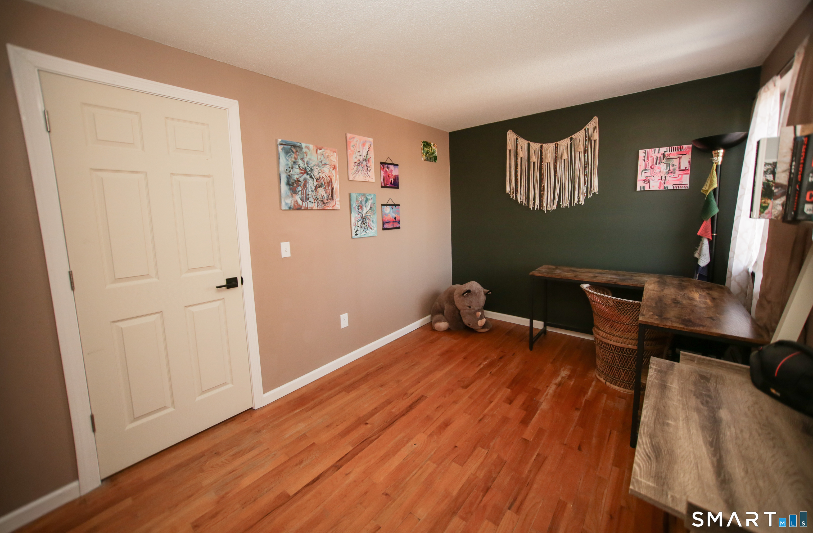 Photo 29 of 2 Meadow Court, Simsbury, CT