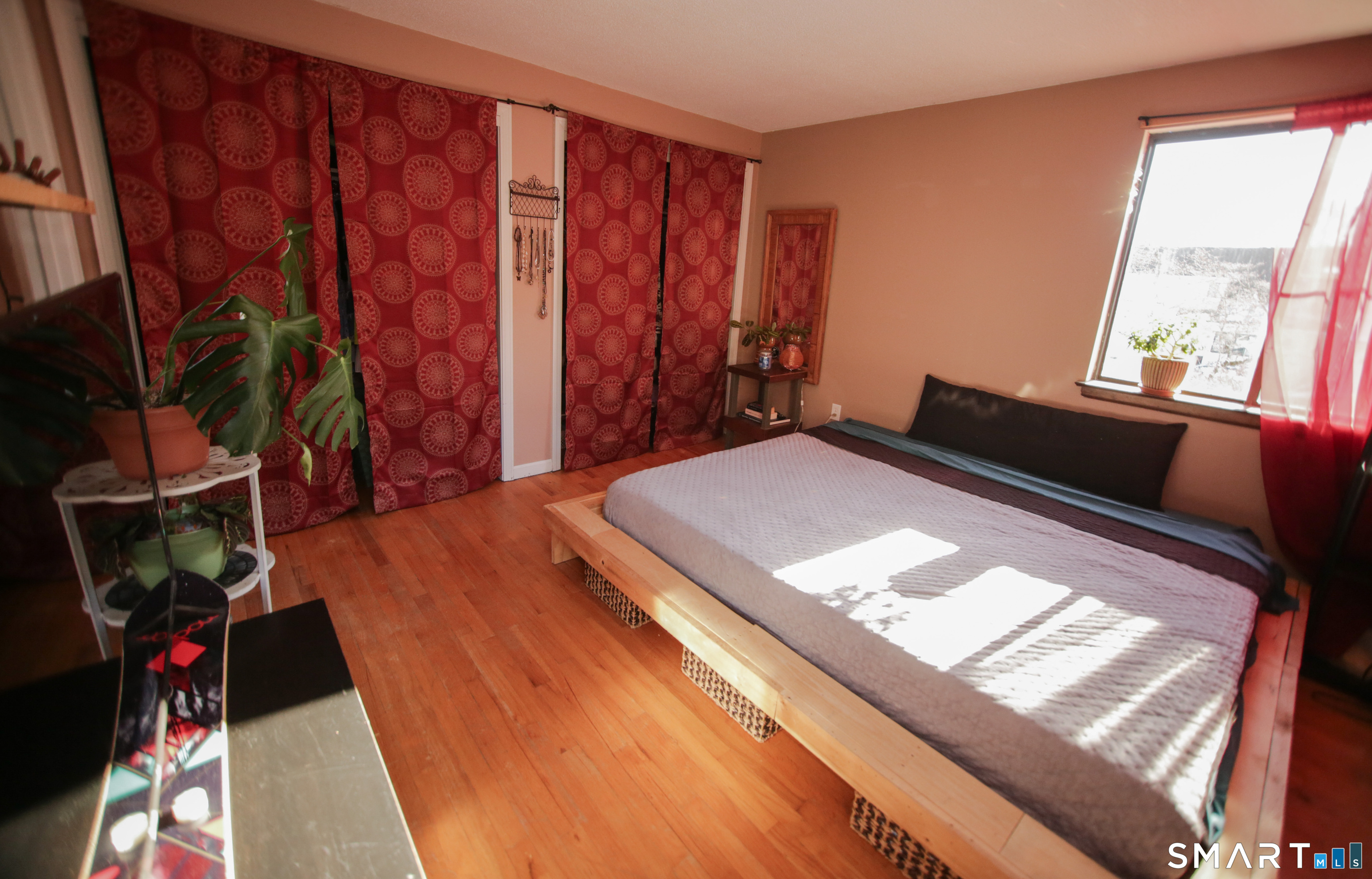 Photo 34 of 2 Meadow Court, Simsbury, CT