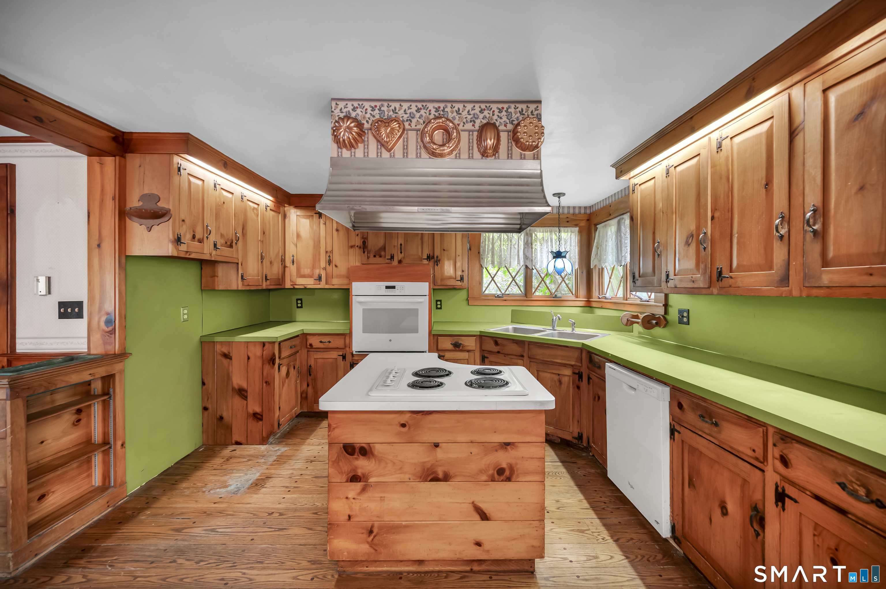 Photo 17 of 1543 Durham Road, Madison, CT