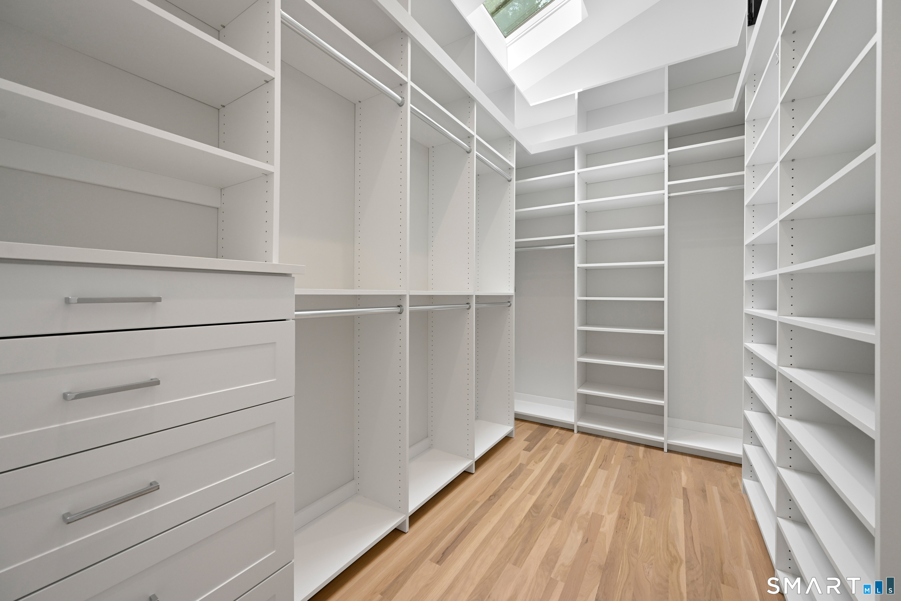 Photo 10 of 17 Clover Lane, Westport, CT