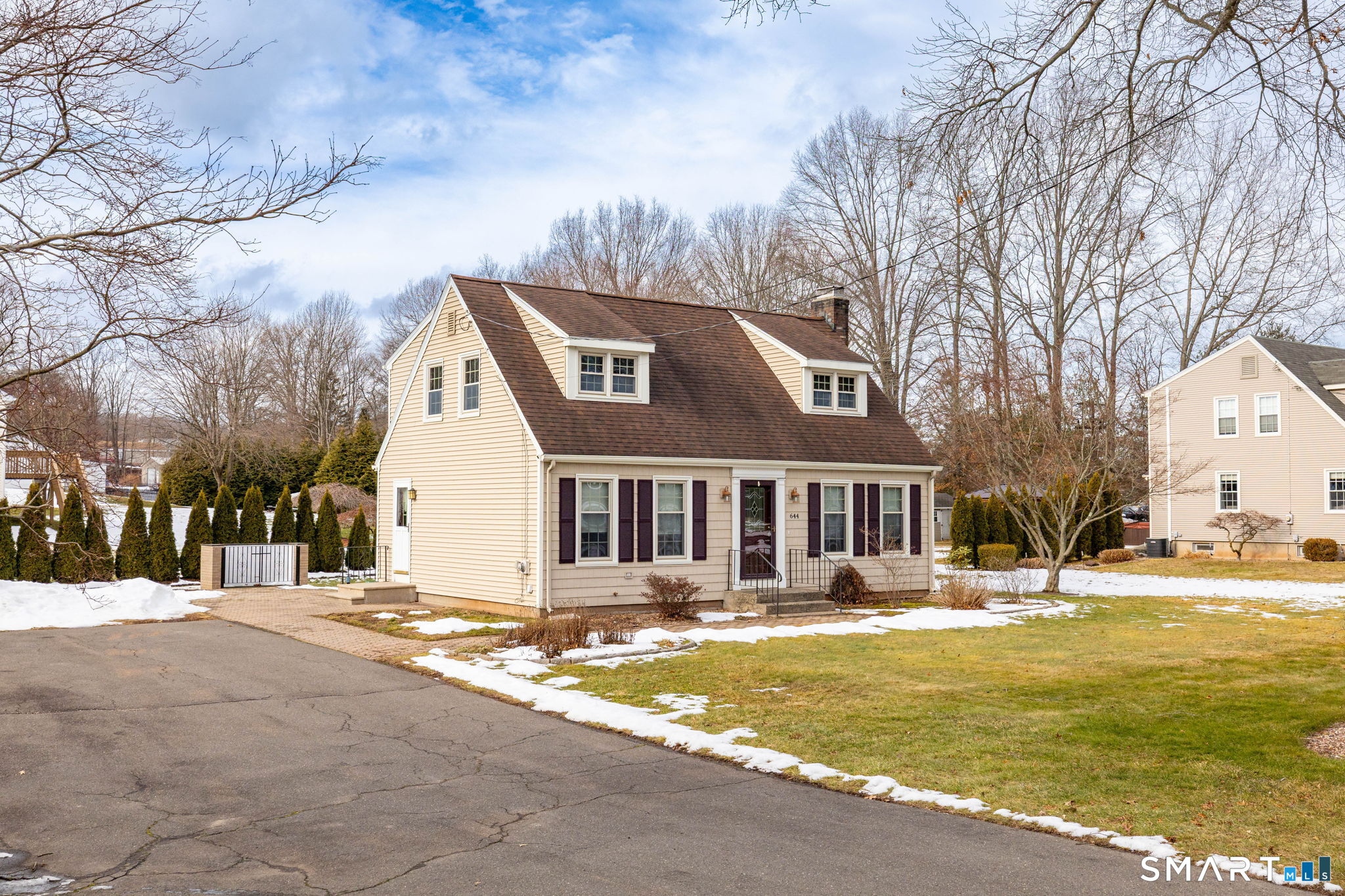 Homes for sale in Berlin, CT | 644 Four Rod Rd, Berlin, CT 06037 | MLS# 24147884