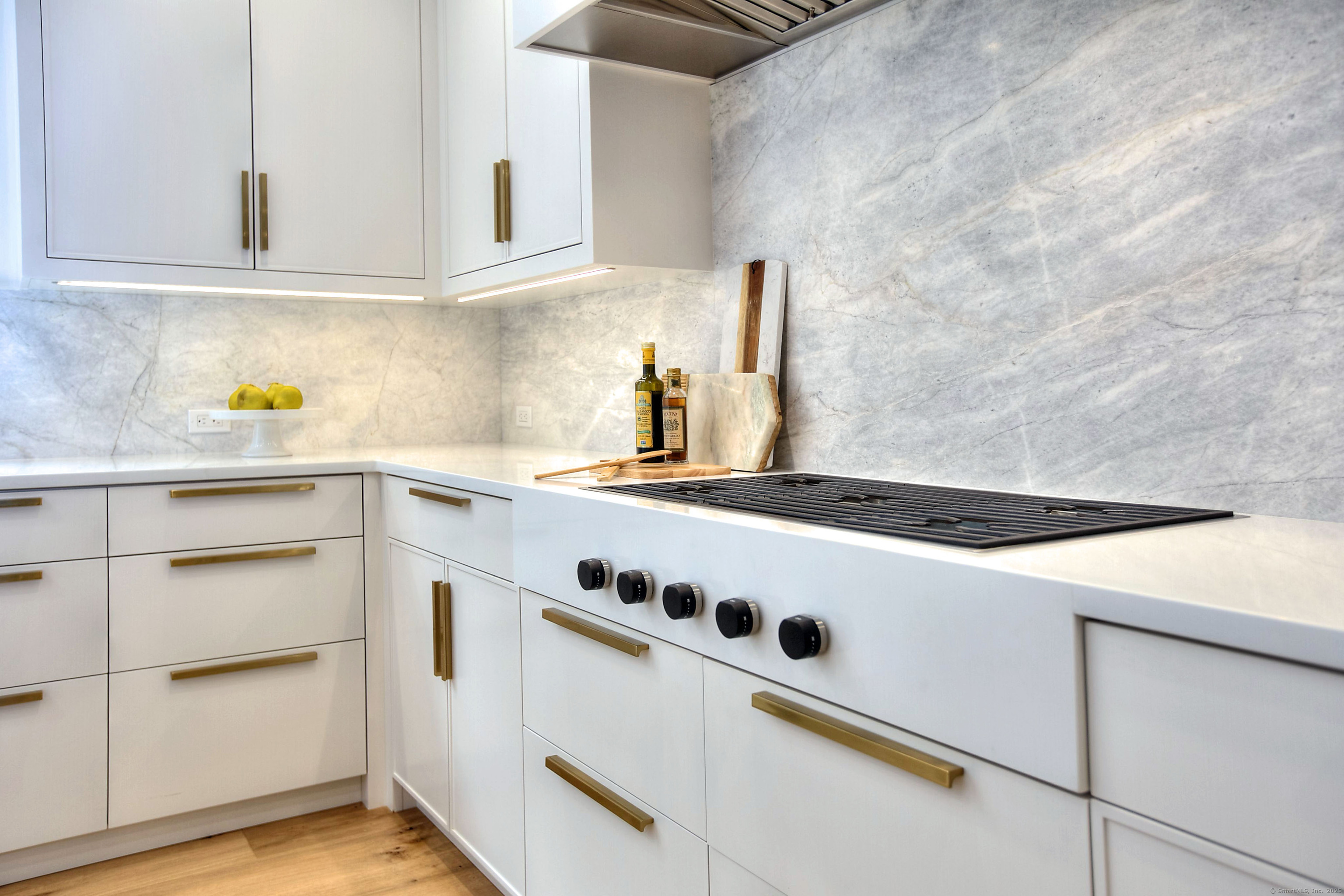 Photo 11 of 125 Old Road, Westport, CT