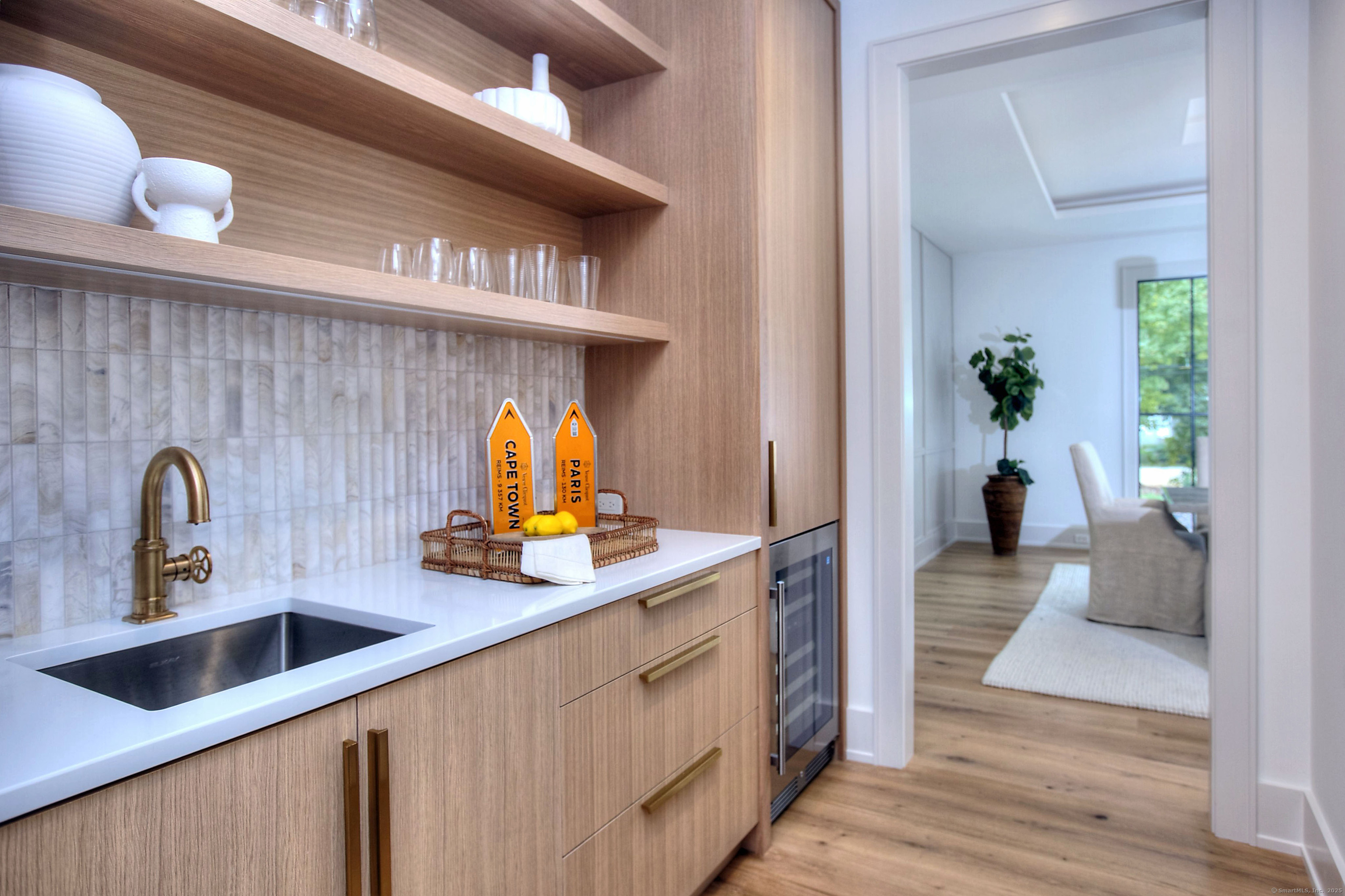 Photo 12 of 125 Old Road, Westport, CT