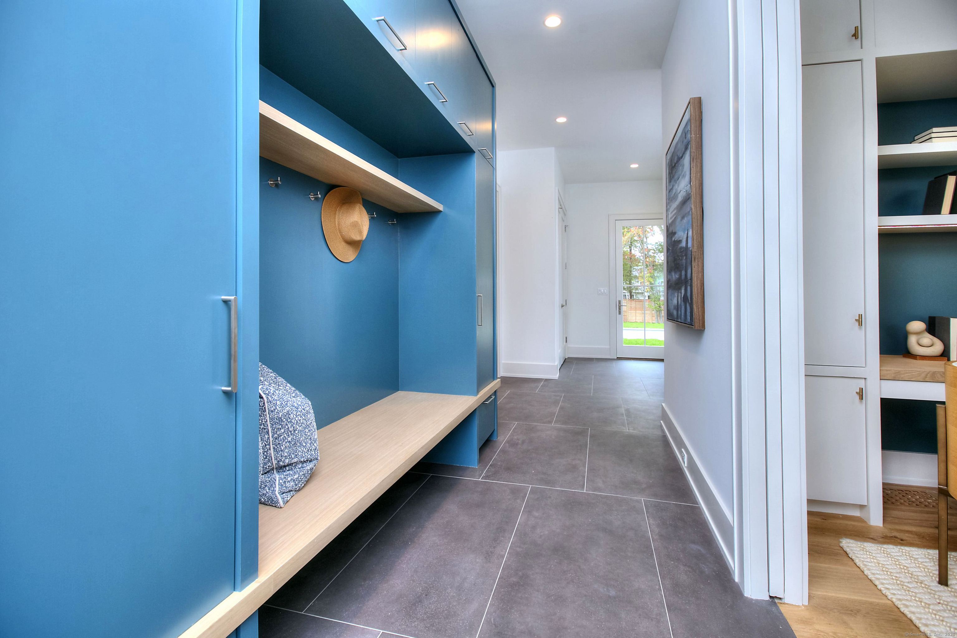 Photo 16 of 125 Old Road, Westport, CT