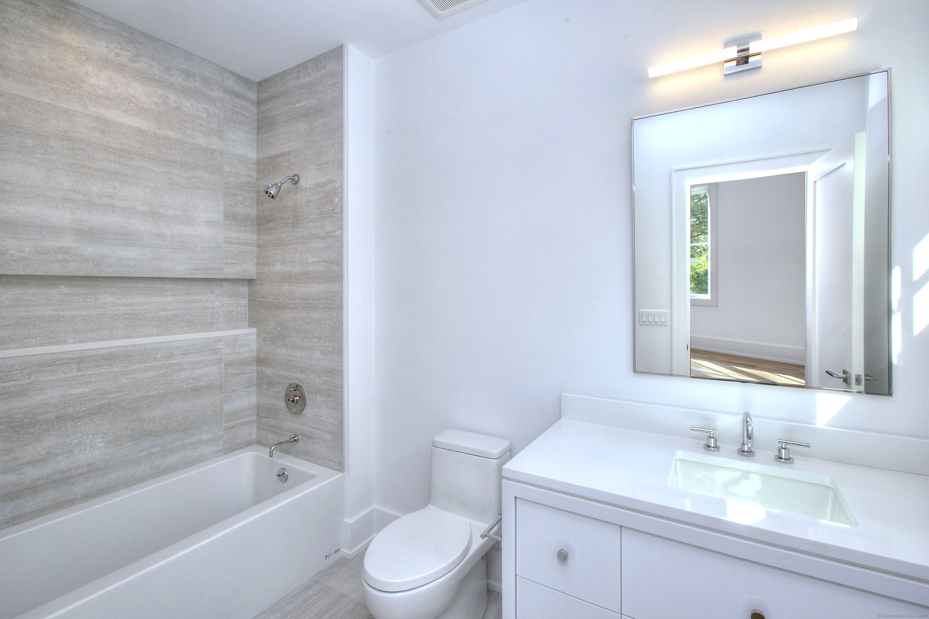 Photo 25 of 125 Old Road, Westport, CT