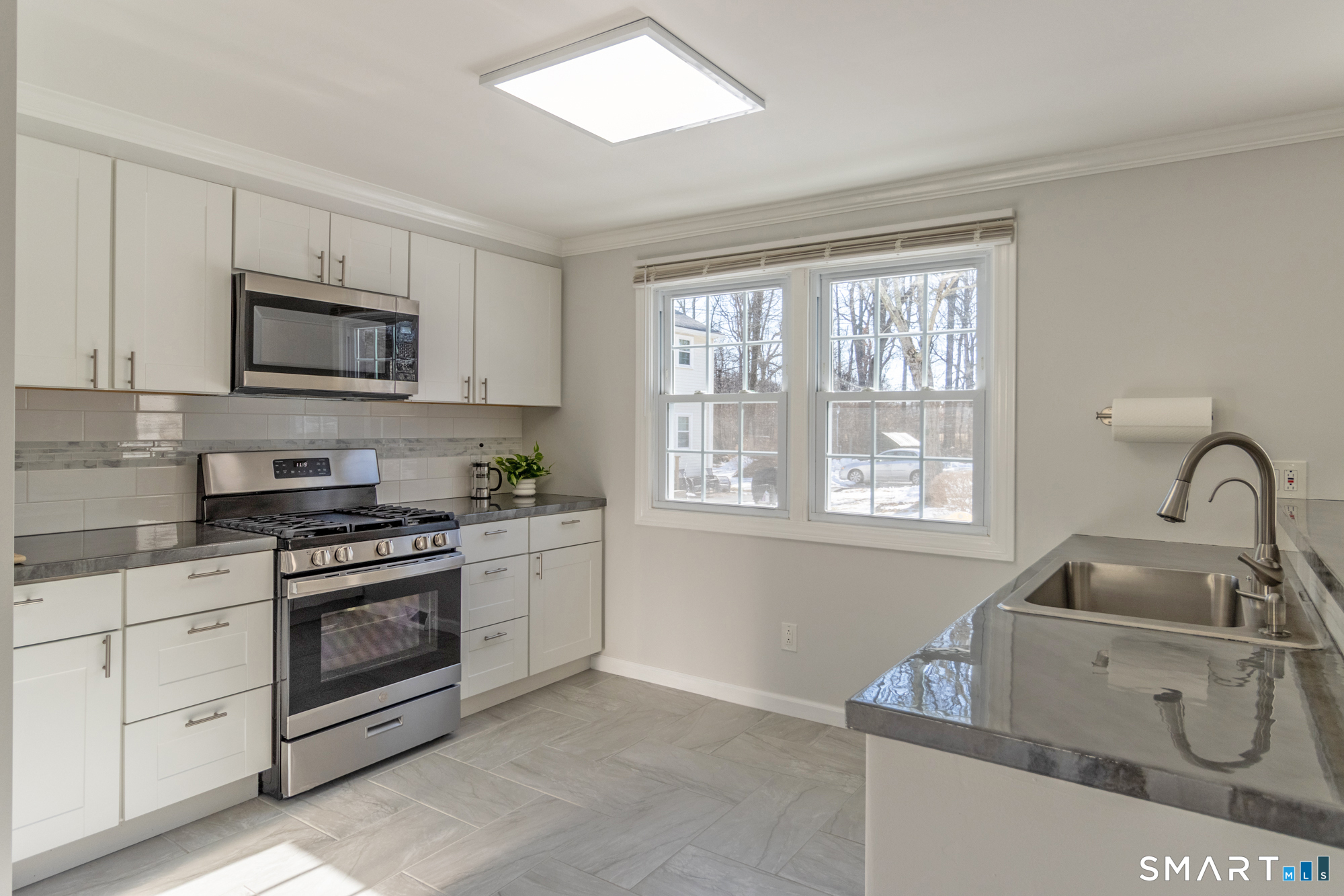 Photo 2 of 10 Carolina Drive, Montville, CT