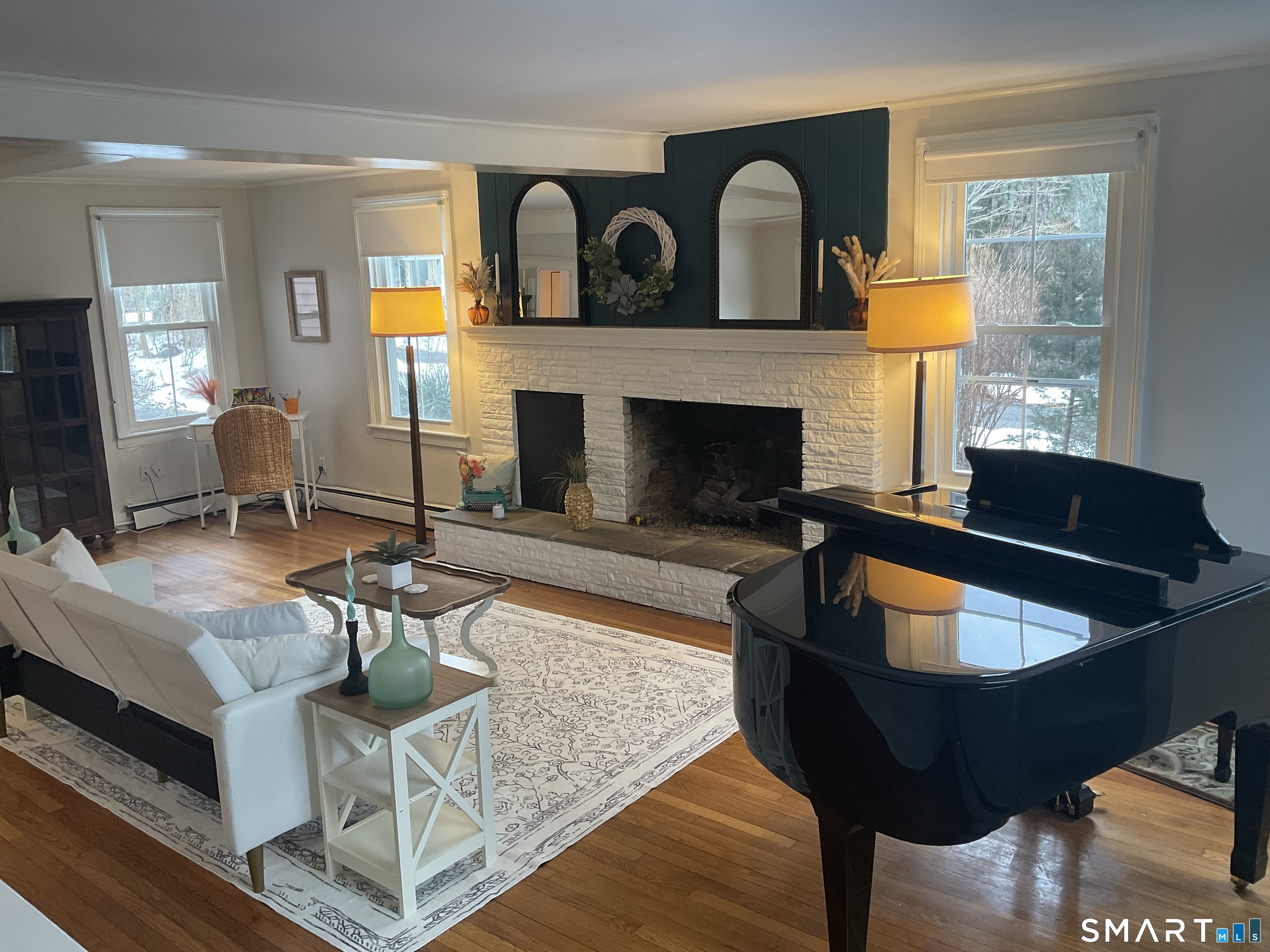 Photo 4 of 32 Main Street, Essex, CT