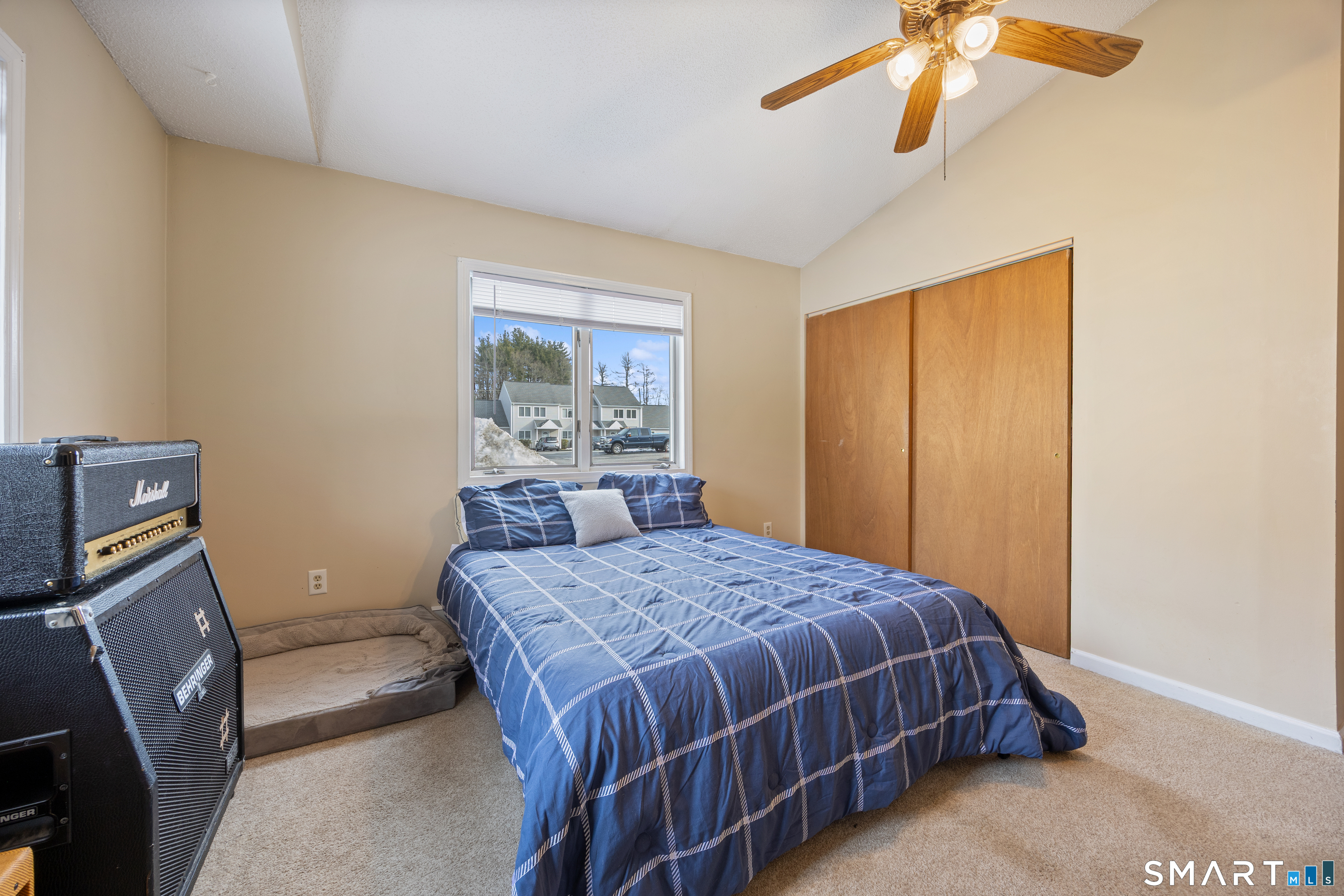 Photo 13 of 482 Lake Avenue, Bristol, CT