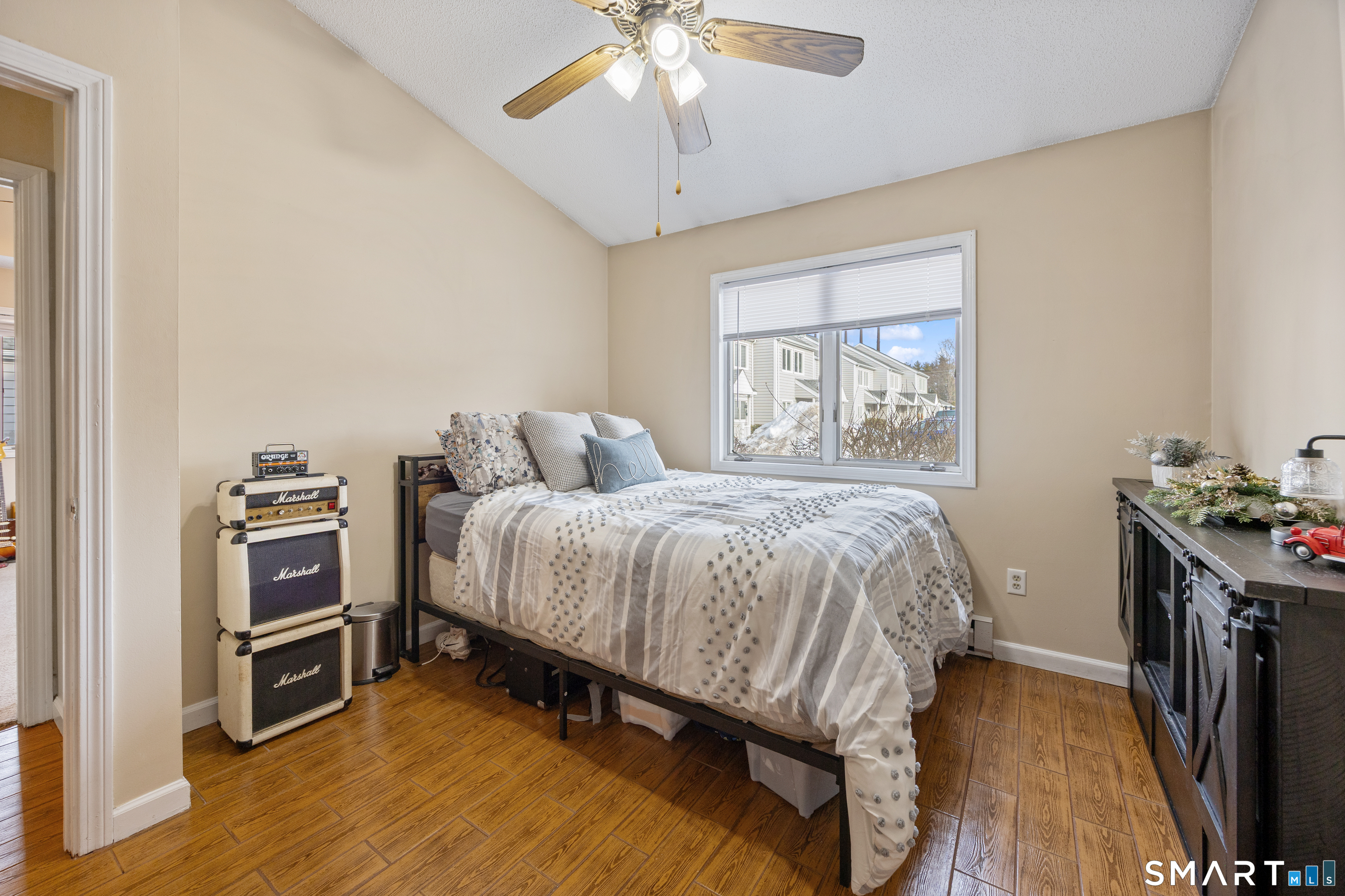 Photo 16 of 482 Lake Avenue, Bristol, CT