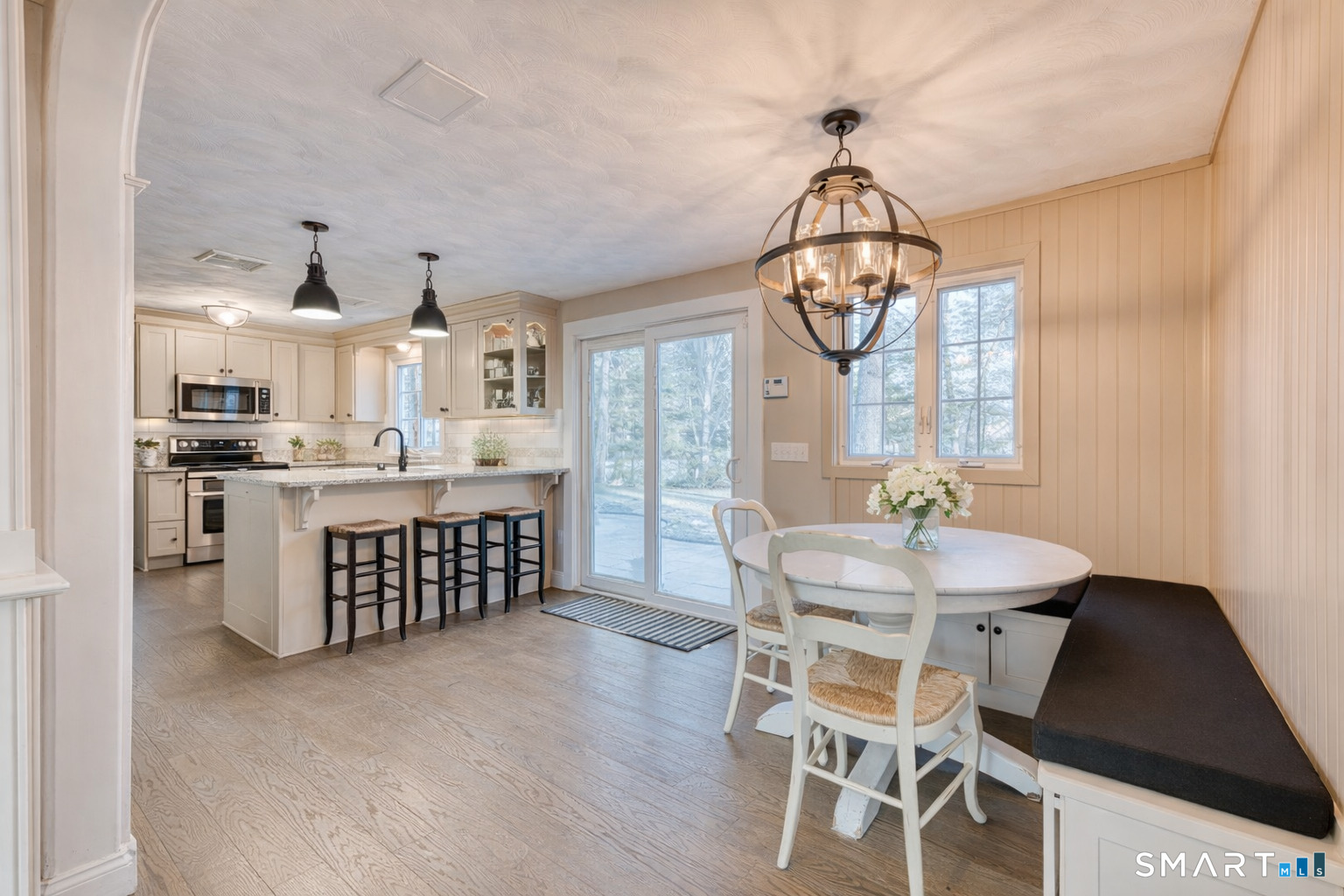 Photo 2 of 25 Hunter Lane, Glastonbury, CT