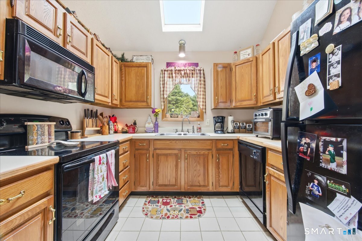 Photo 8 of 51 Eastbrook Heights, Mansfield, CT