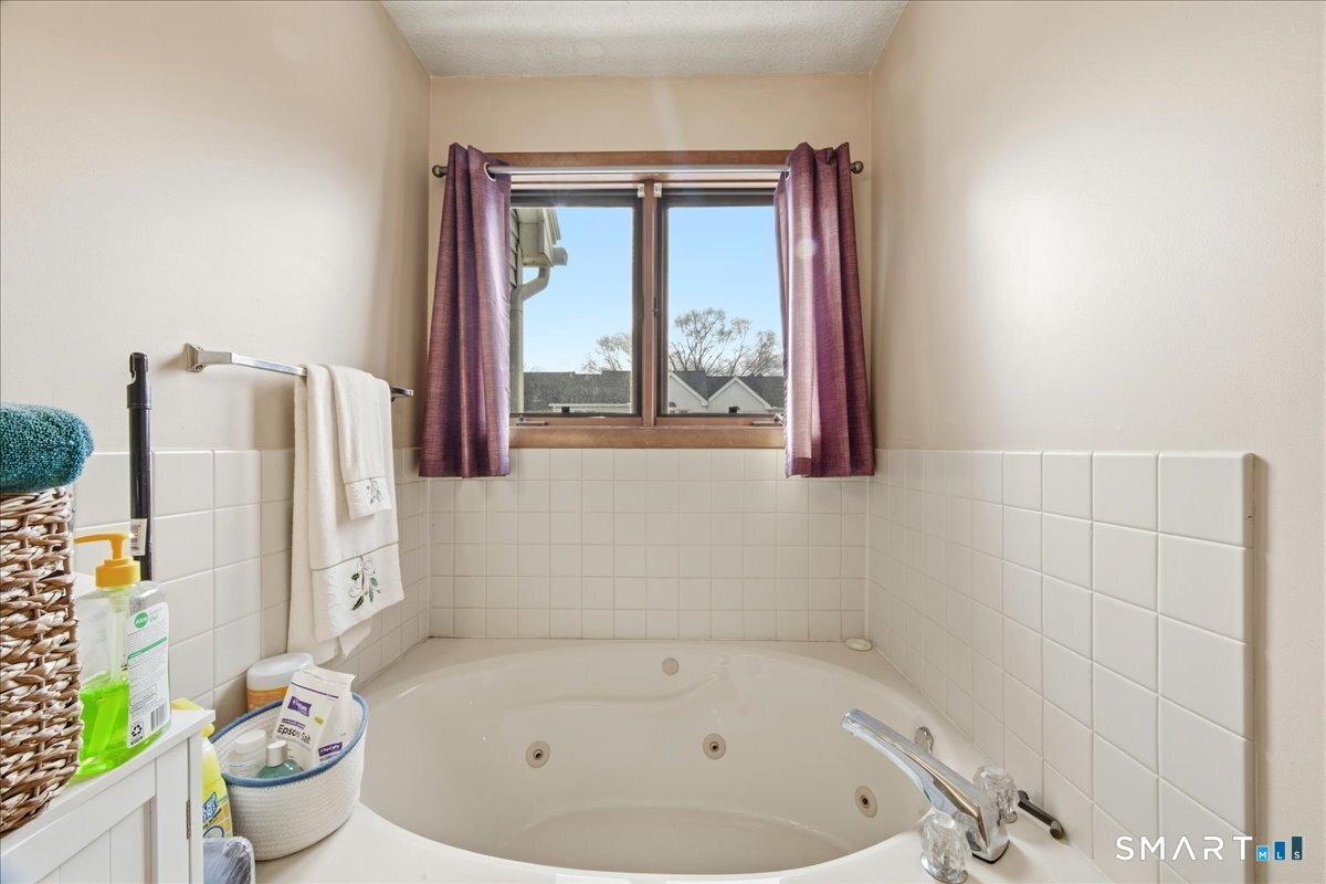 Photo 13 of 51 Eastbrook Heights, Mansfield, CT