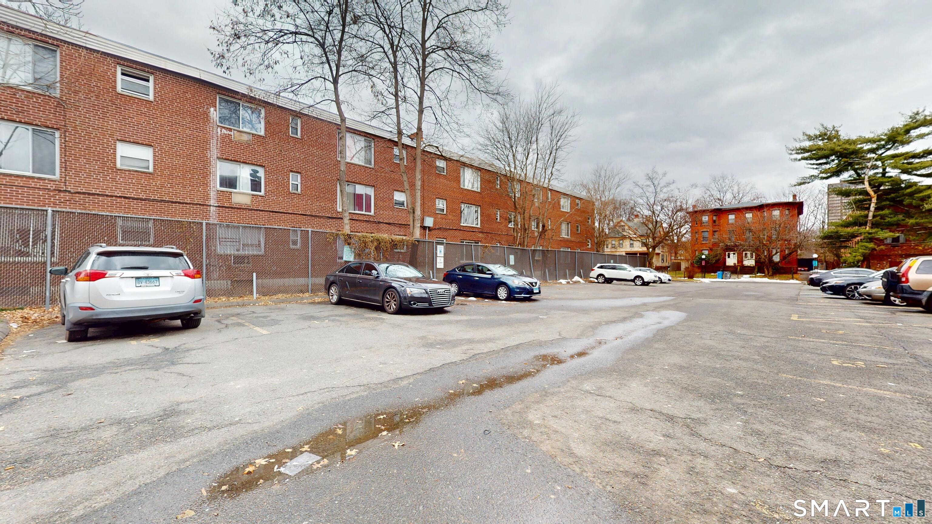 Homes for sale in Hartford, CT | 45 Willard St #3ER, Hartford, CT 06105 | MLS# 24147344