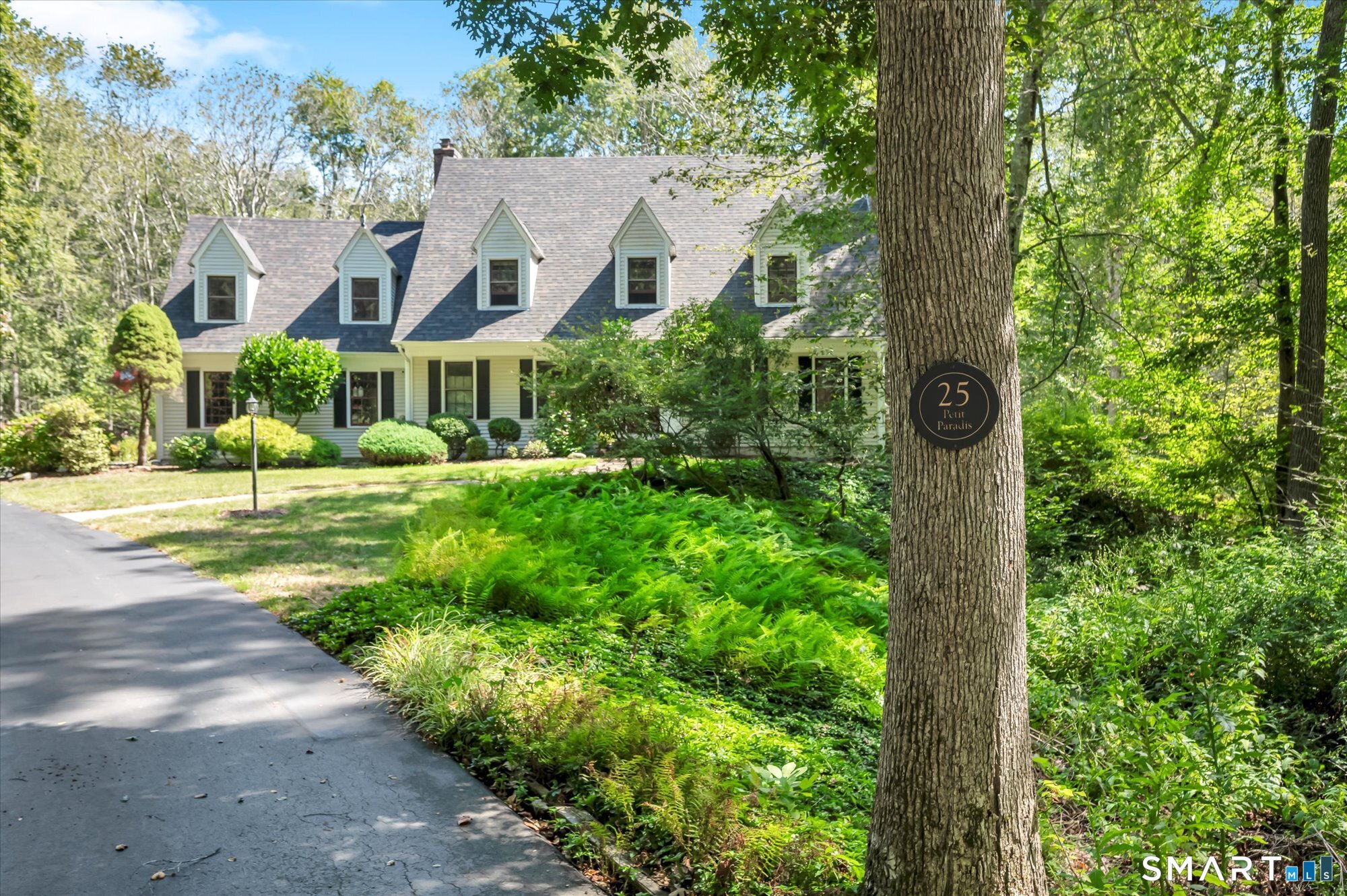 Homes for sale in Madison, CT | 25 Williamsburg Cir, Madison, CT 06443 | MLS# 24146422