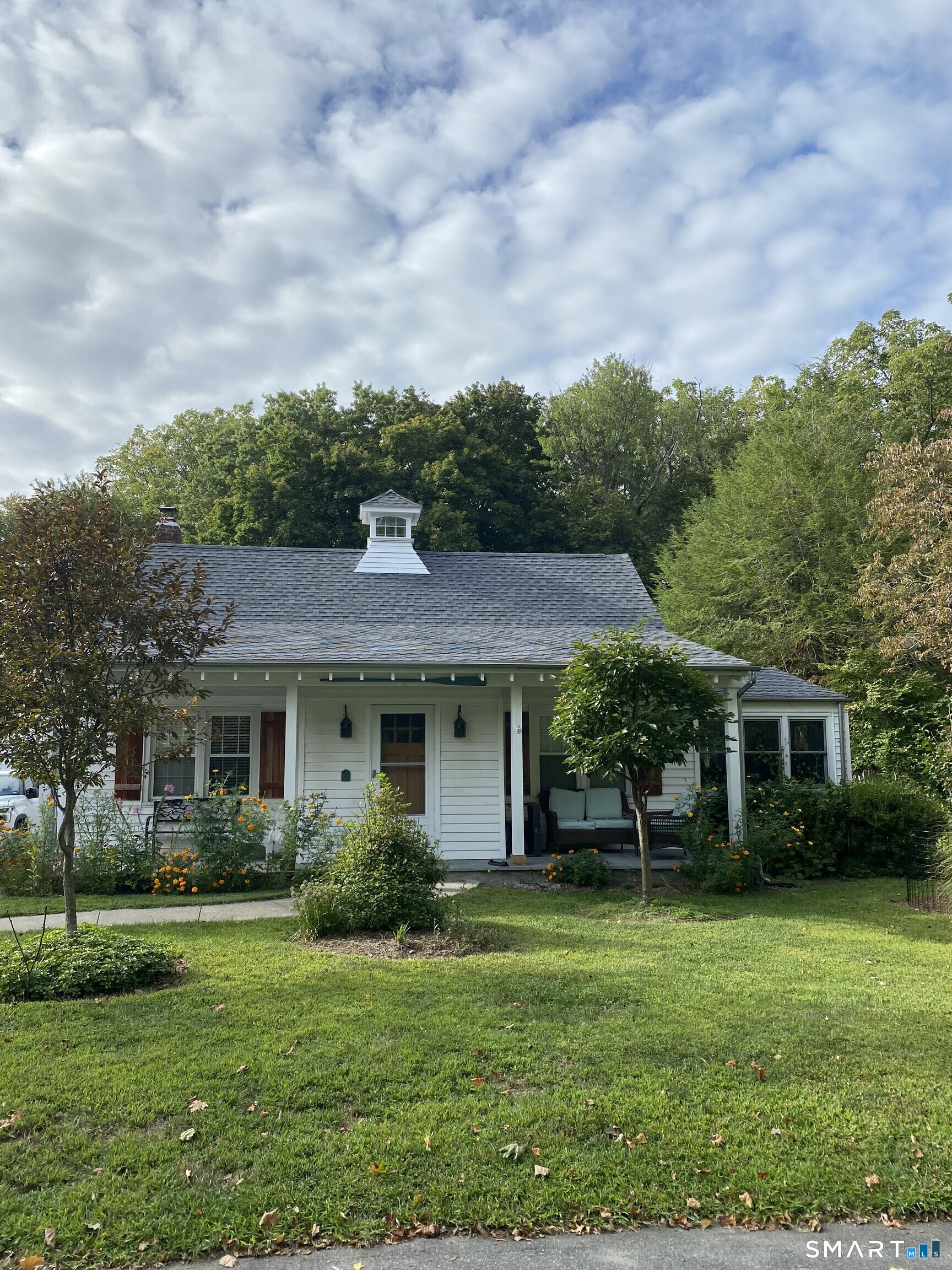 Photo 2 of 276 Dunnlea Road, Fairfield, CT